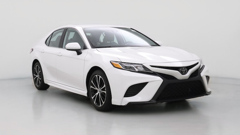 2019 Toyota Camry SE Hero Image