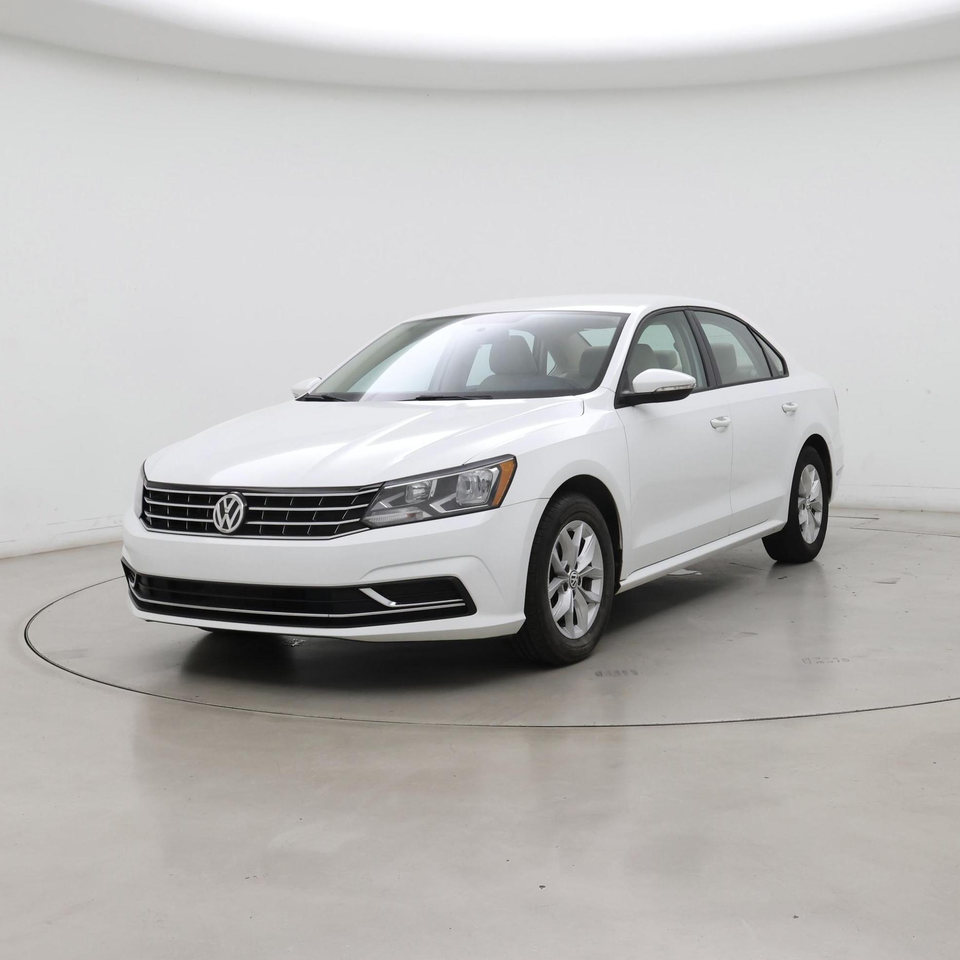 Thumbnail: 2018 Volkswagen Passat - 4