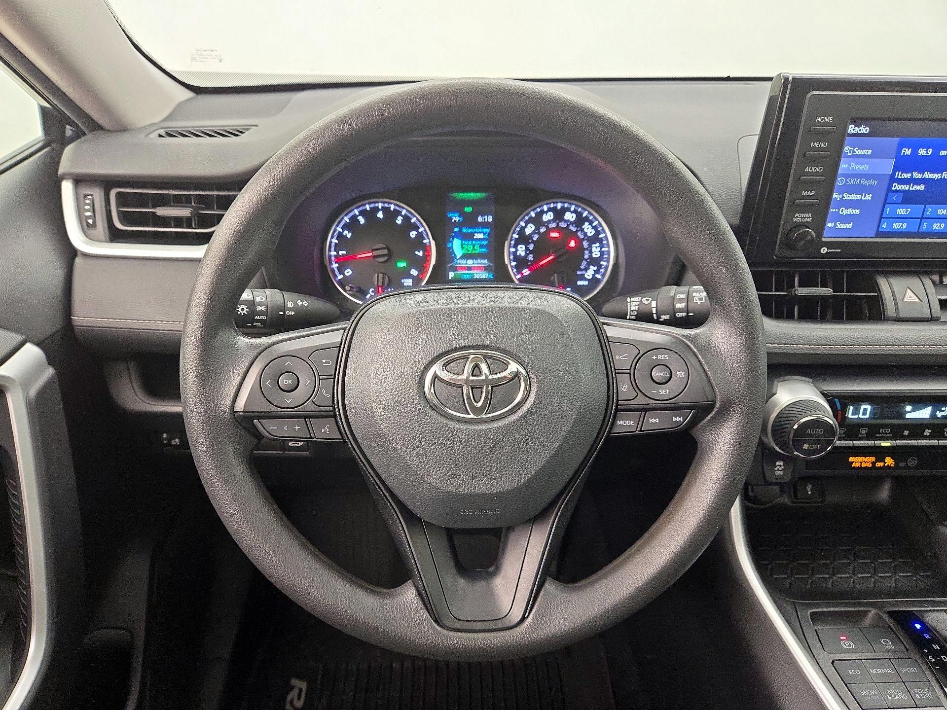 Thumbnail: 2020 Toyota RAV4 - 10