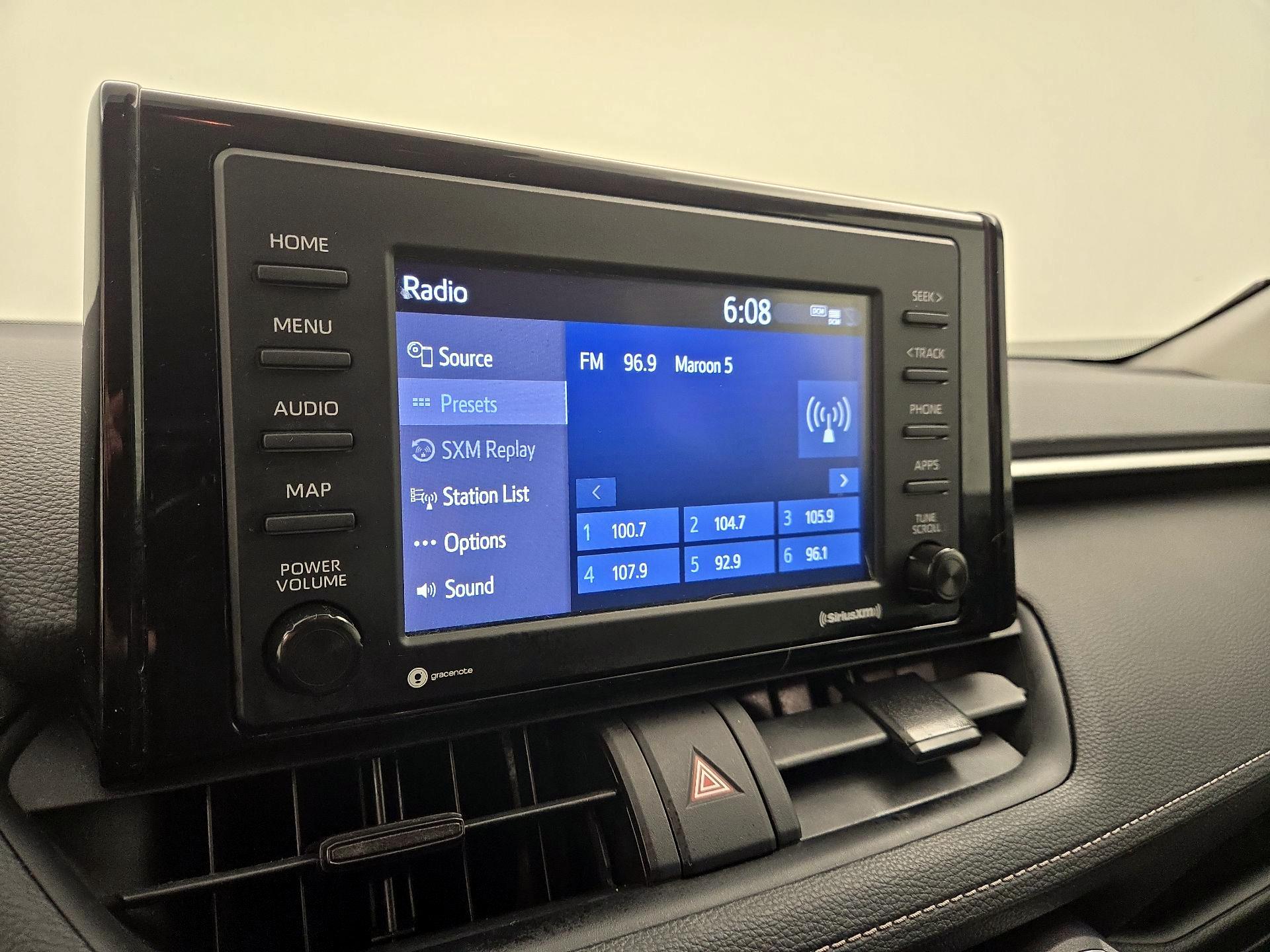 Thumbnail: 2020 Toyota RAV4 - 15