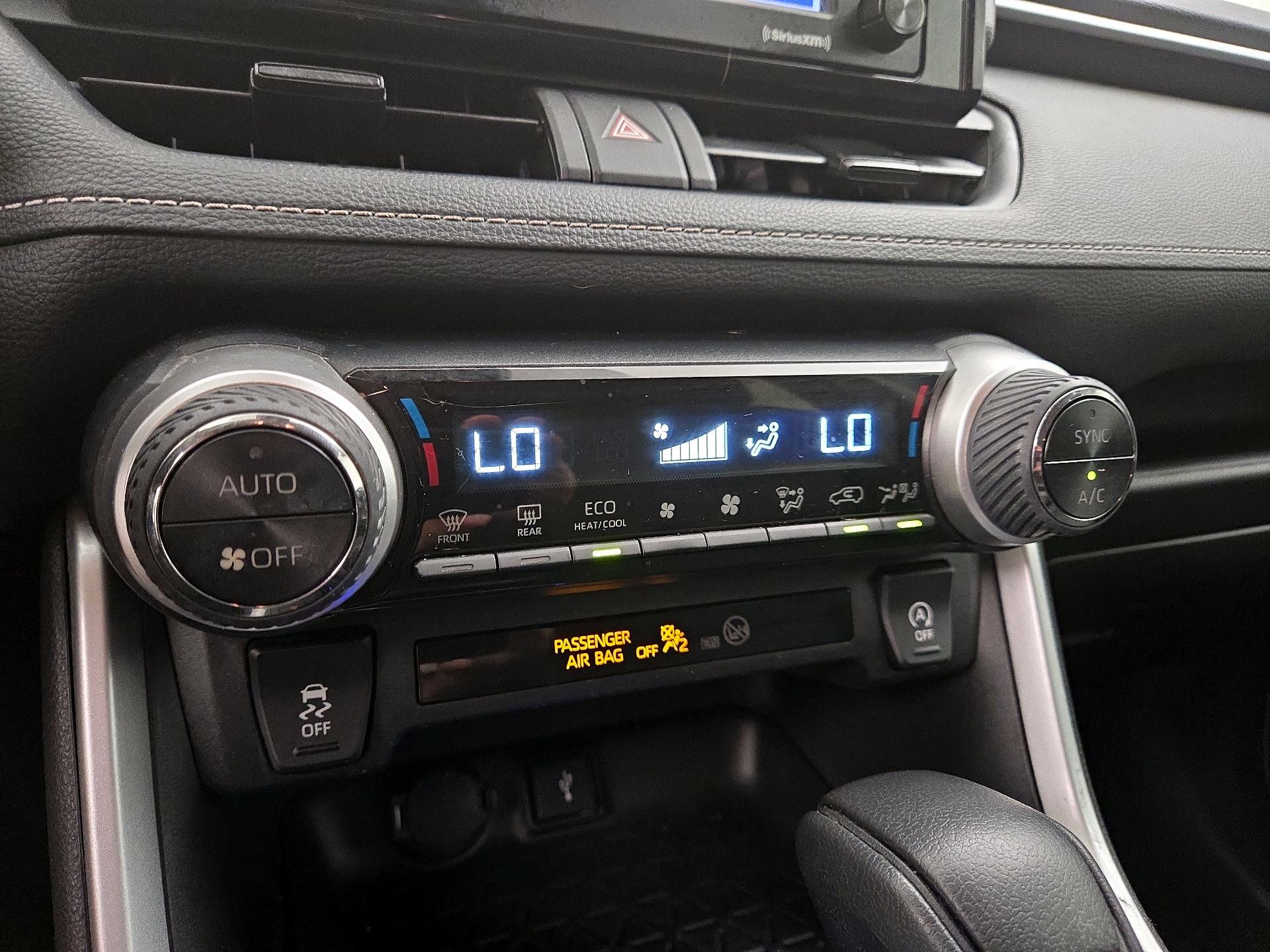 Thumbnail: 2020 Toyota RAV4 - 16