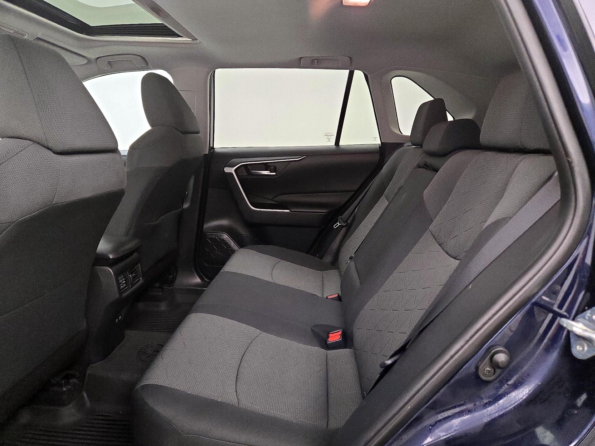 Thumbnail: 2020 Toyota RAV4 - 20