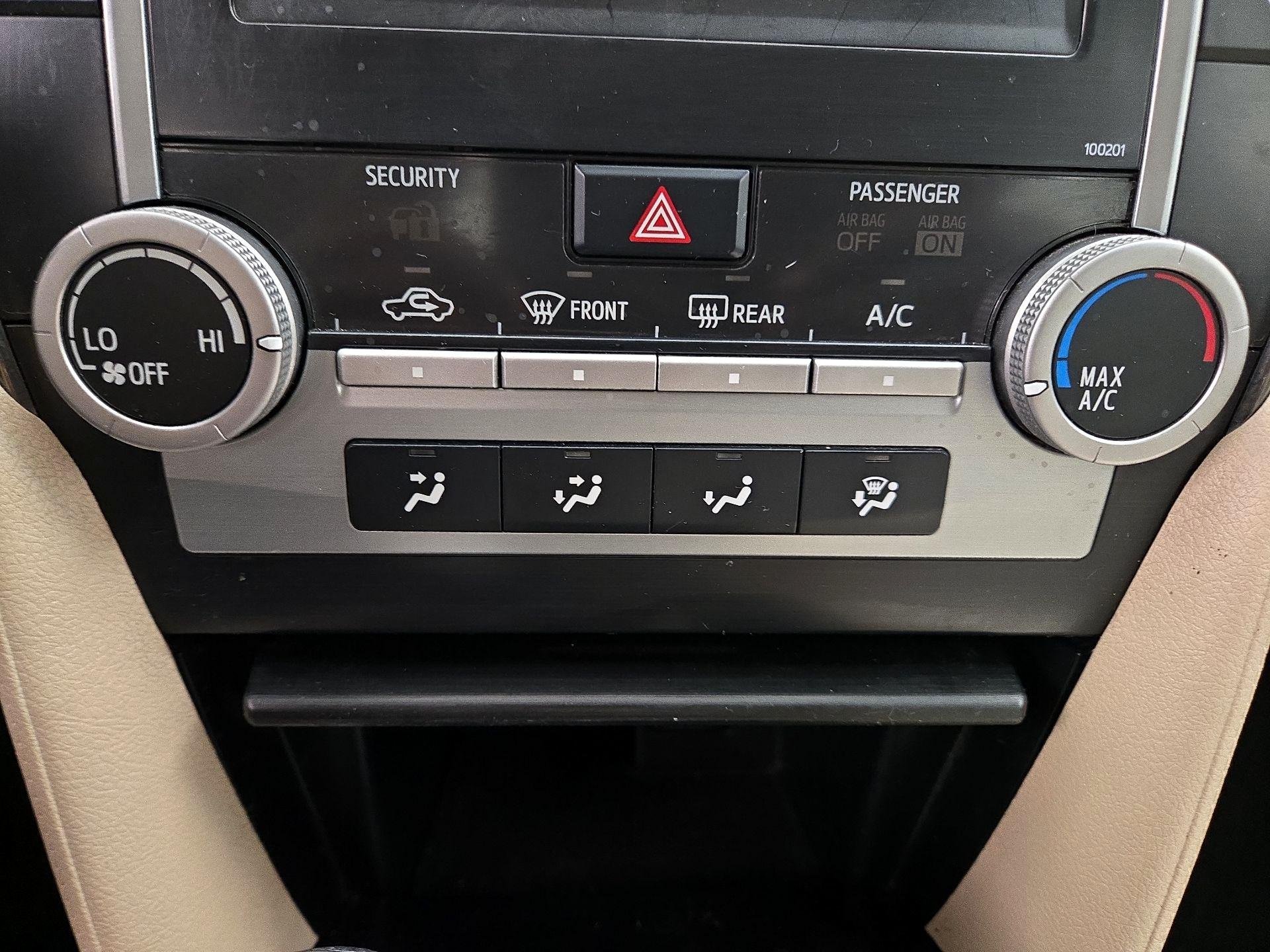 Thumbnail: 2014 Toyota Camry - 16