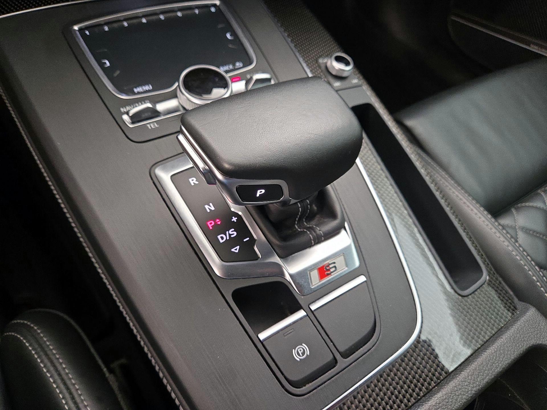 Thumbnail: 2020 Audi SQ5 - 18