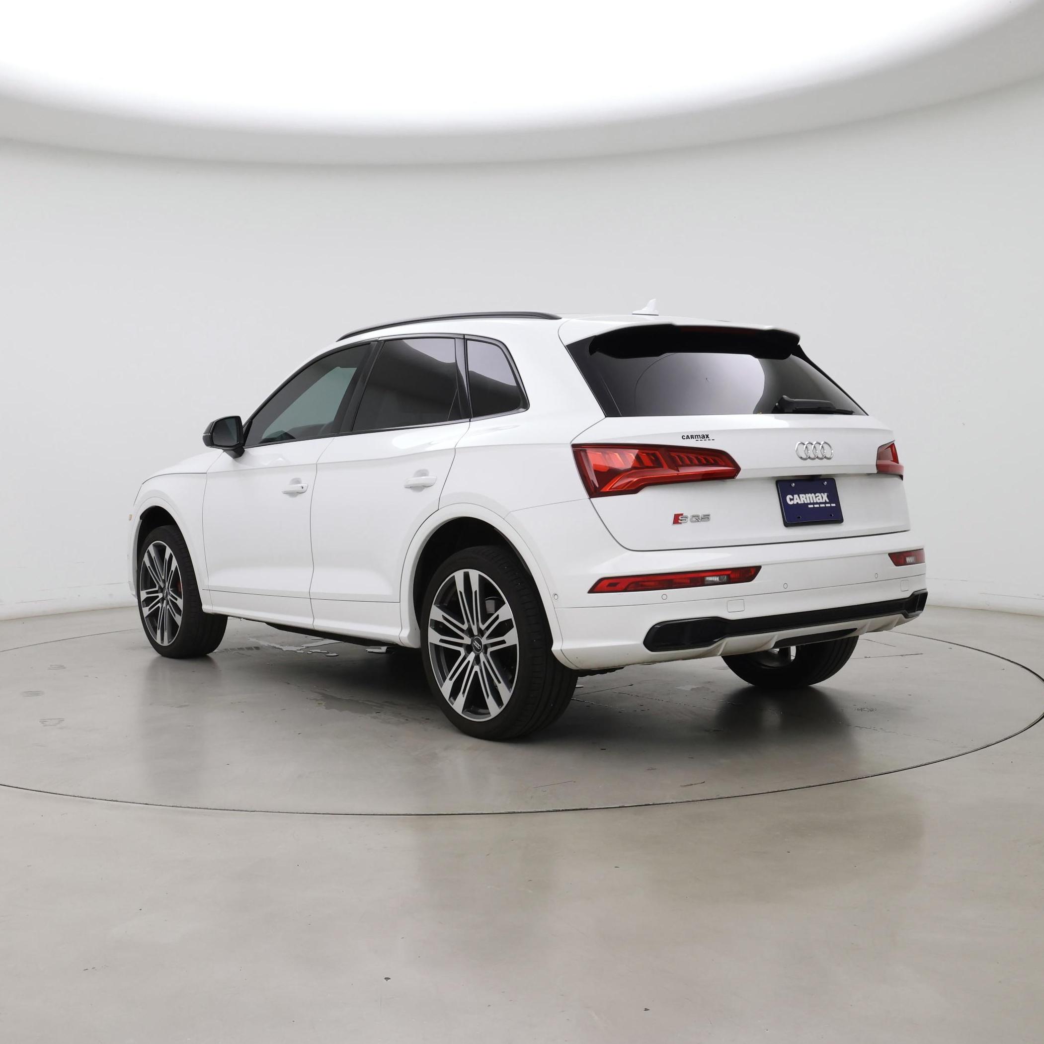 Thumbnail: 2020 Audi SQ5 - 2