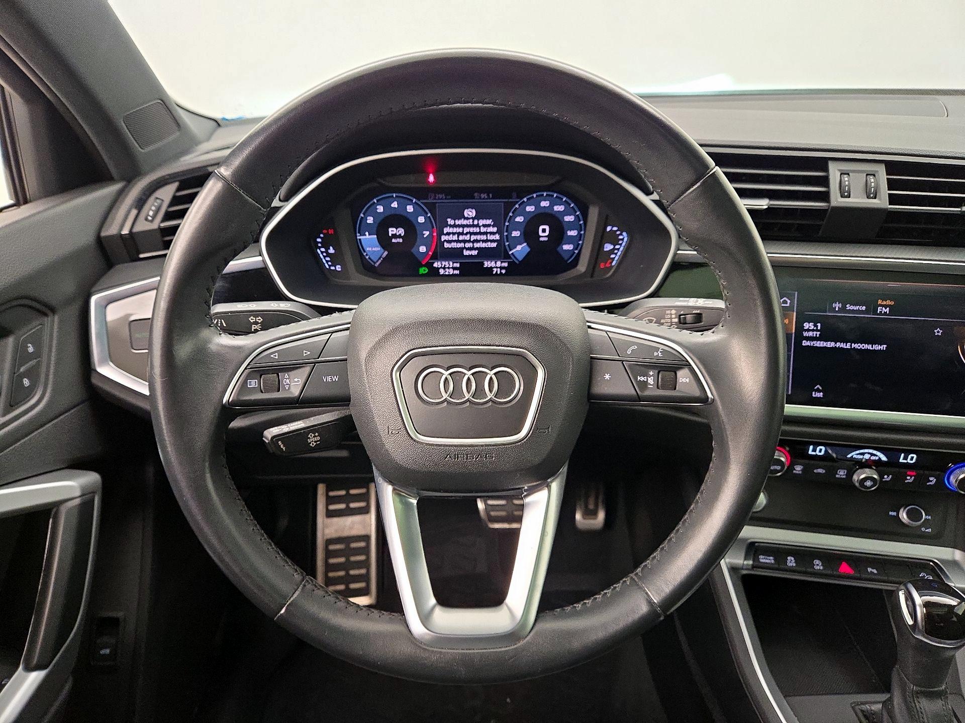 Thumbnail: 2020 Audi Q3 - 10