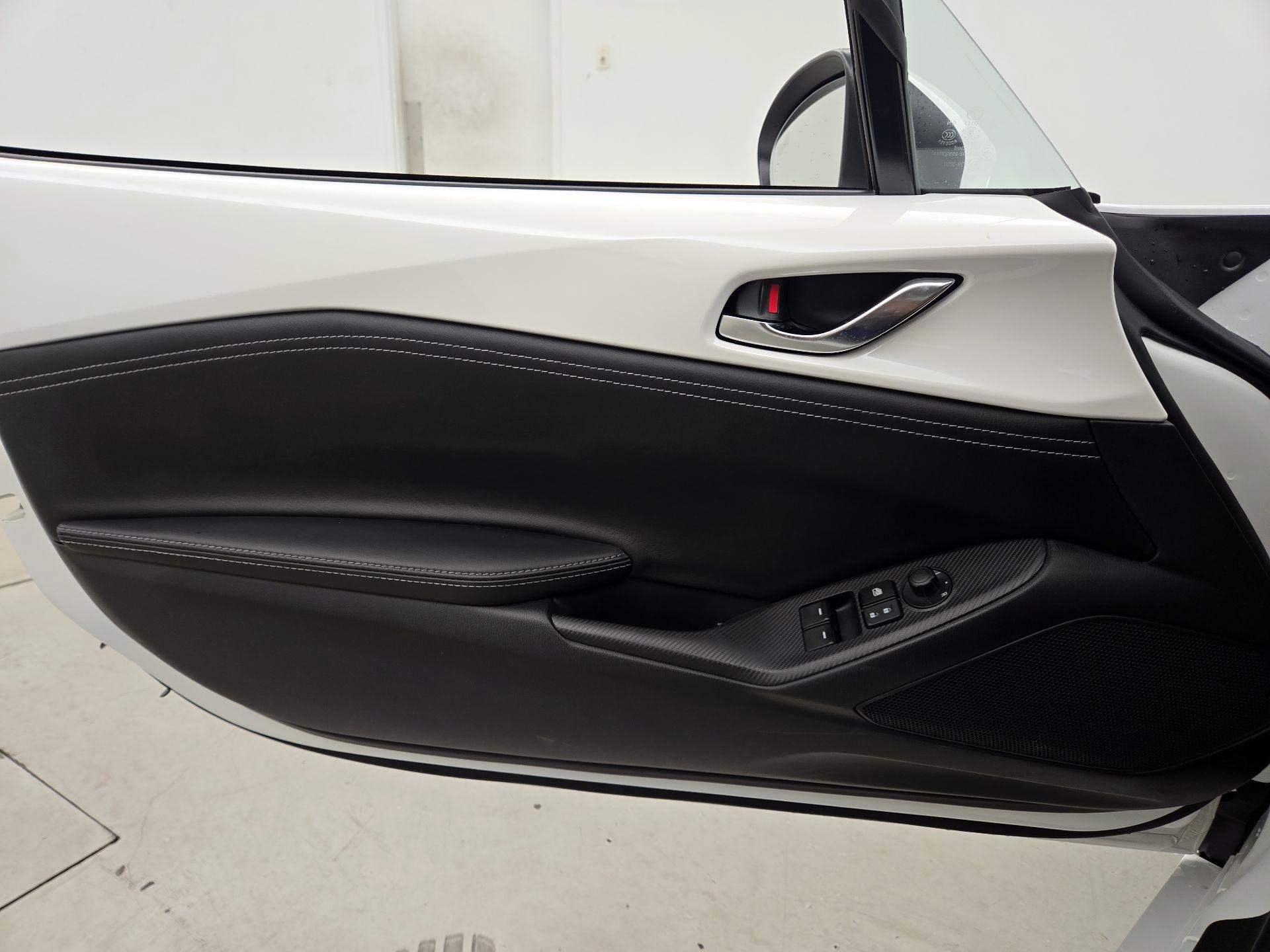 Thumbnail: 2023 Mazda MX-5 Miata - 12