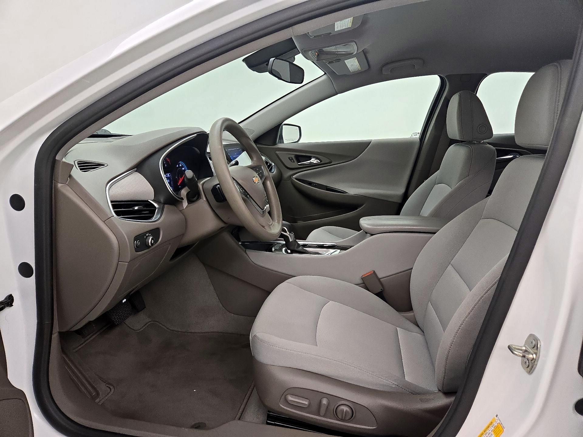 Thumbnail: 2021 Chevrolet Malibu - 11