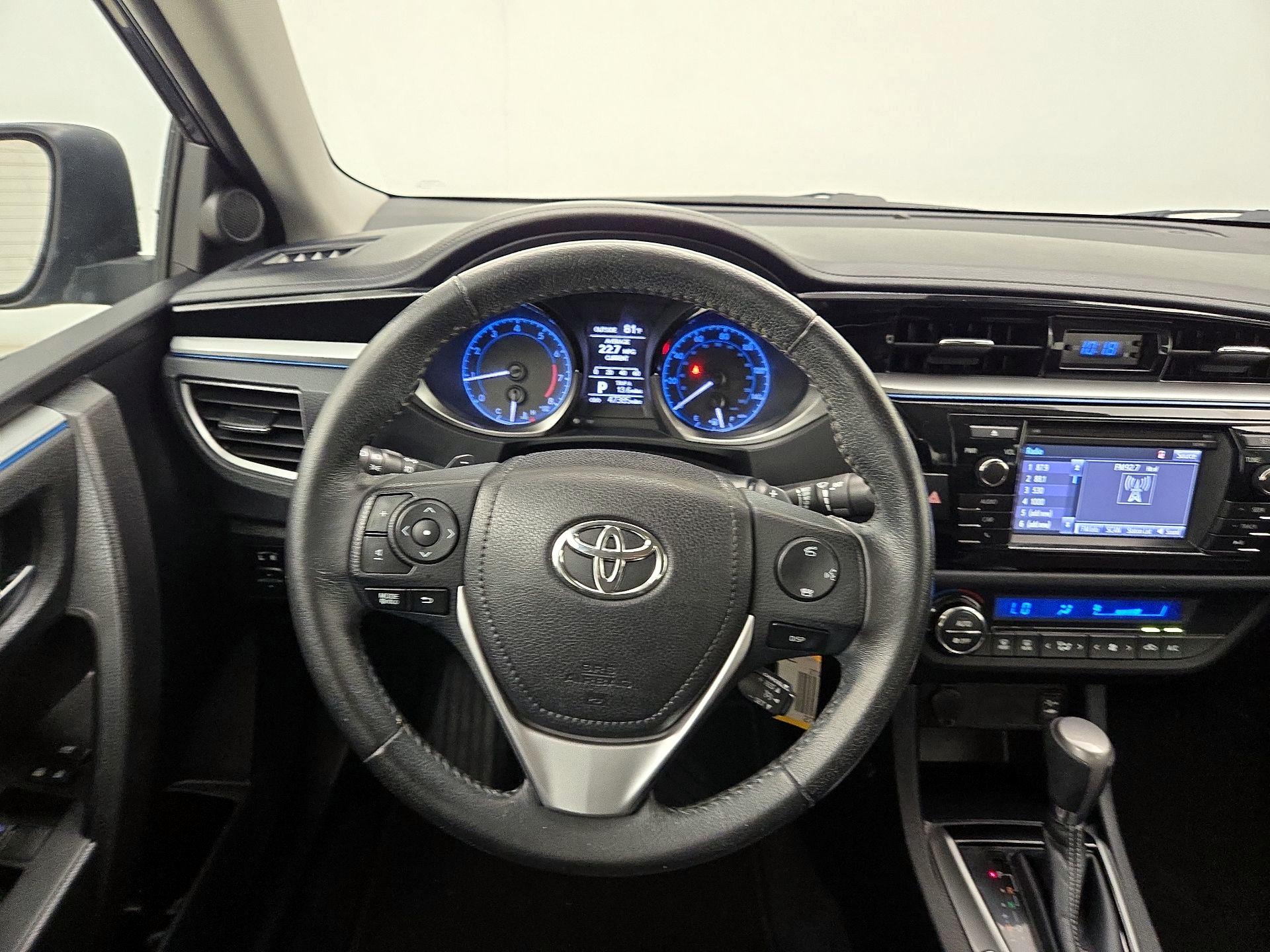 Thumbnail: 2014 Toyota Corolla - 10