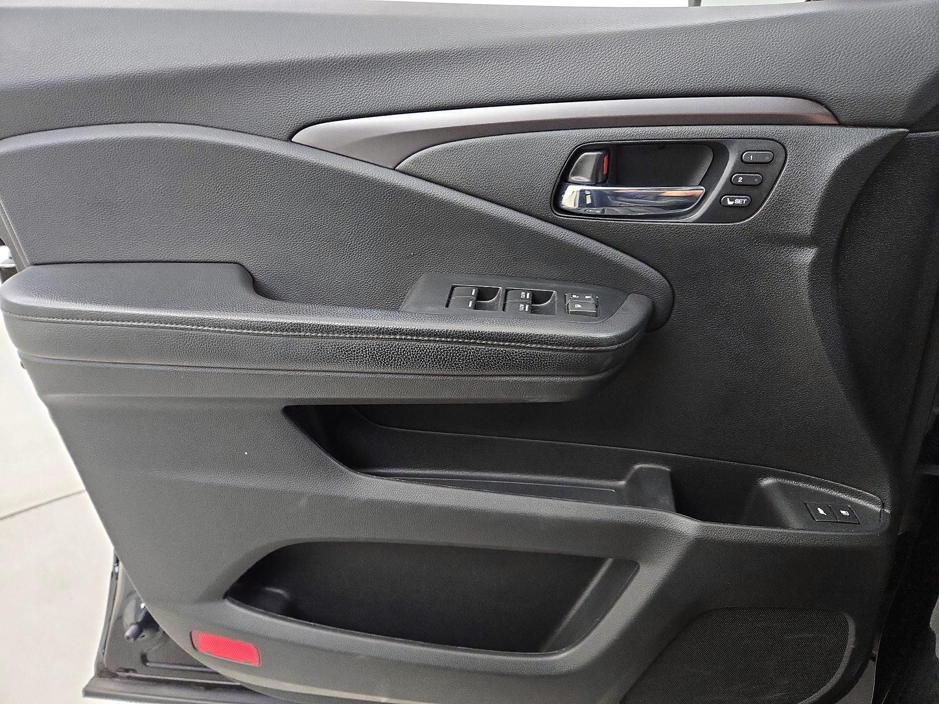 Thumbnail: 2021 Honda Pilot - 12