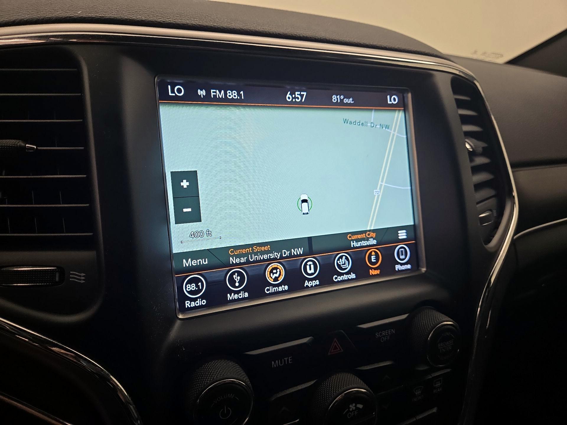 Thumbnail: 2018 Jeep Grand Cherokee - 14