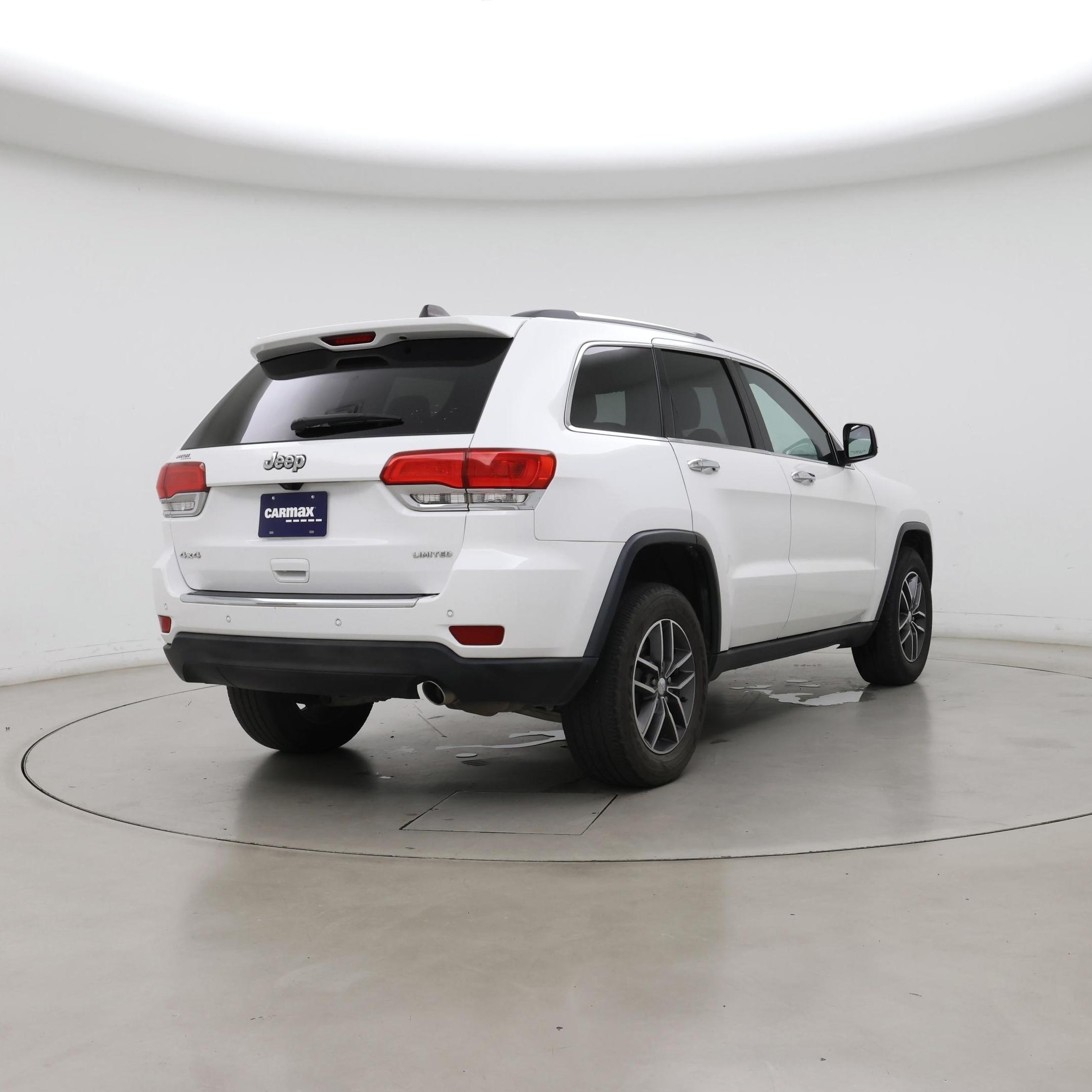 Thumbnail: 2018 Jeep Grand Cherokee - 8