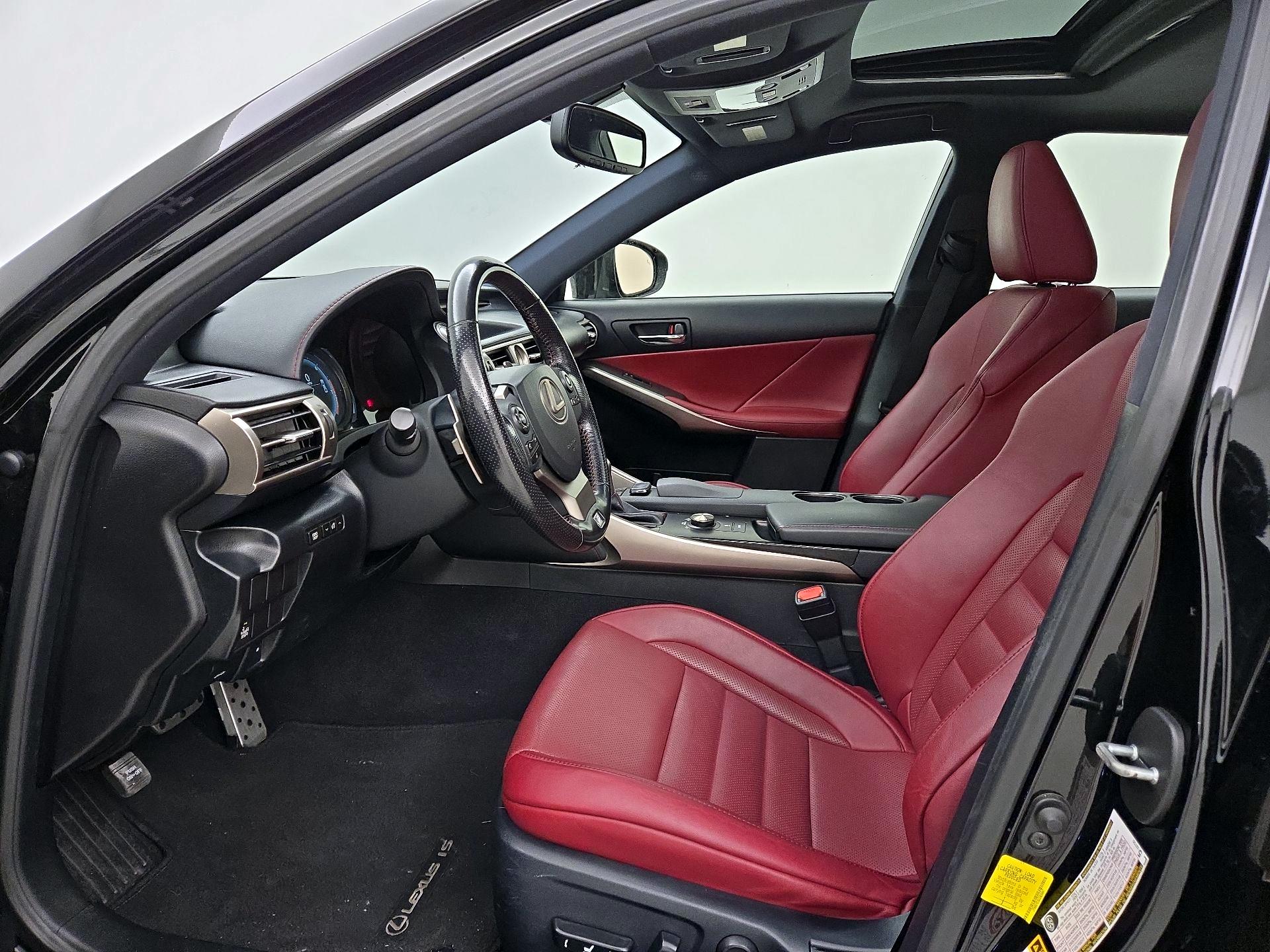 Thumbnail: 2016 Lexus IS - 11