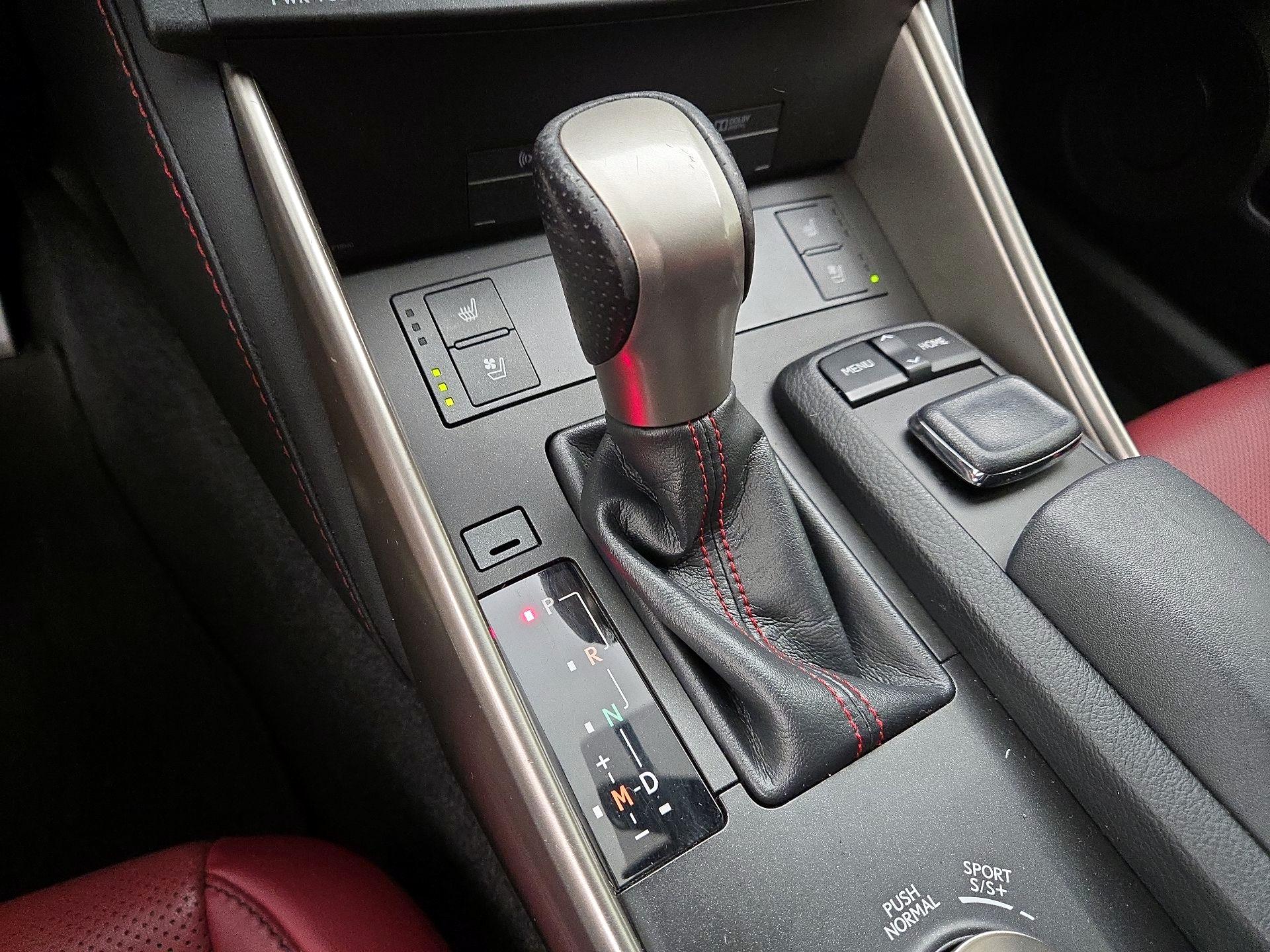 Thumbnail: 2016 Lexus IS - 17