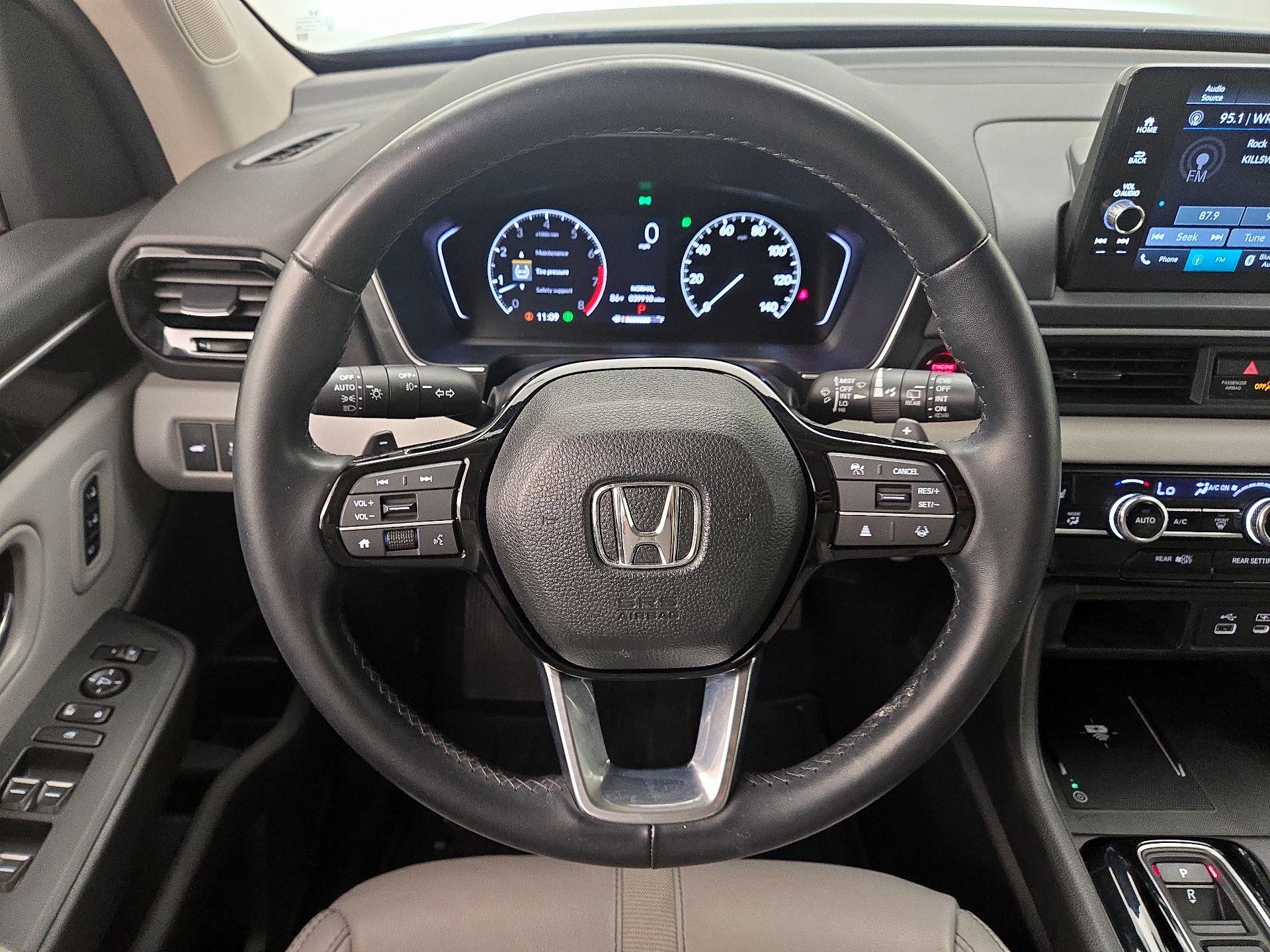 Thumbnail: 2023 Honda Pilot - 10