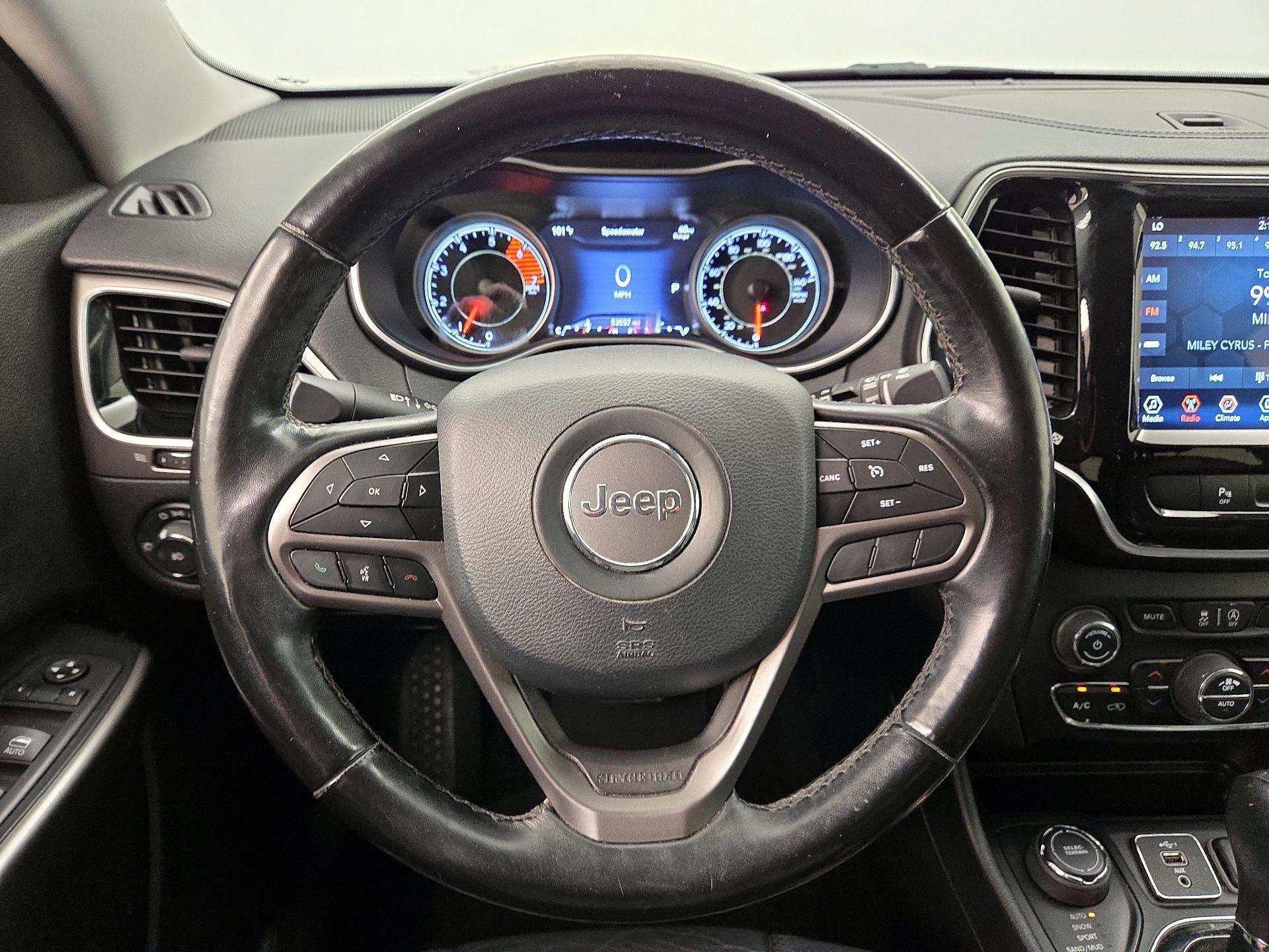 Thumbnail: 2020 Jeep Cherokee - 10