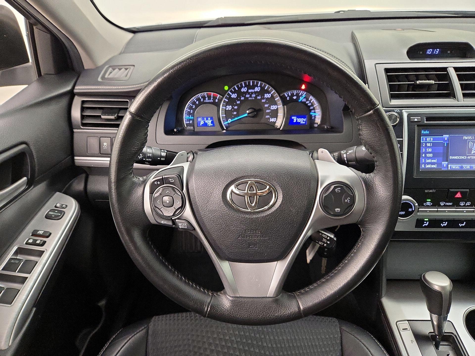 Thumbnail: 2014 Toyota Camry - 10