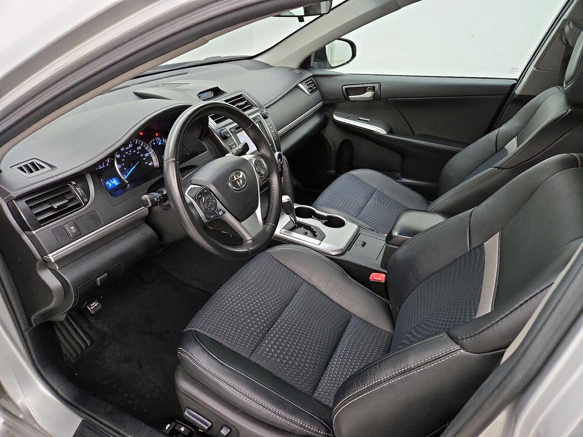 Thumbnail: 2014 Toyota Camry - 11