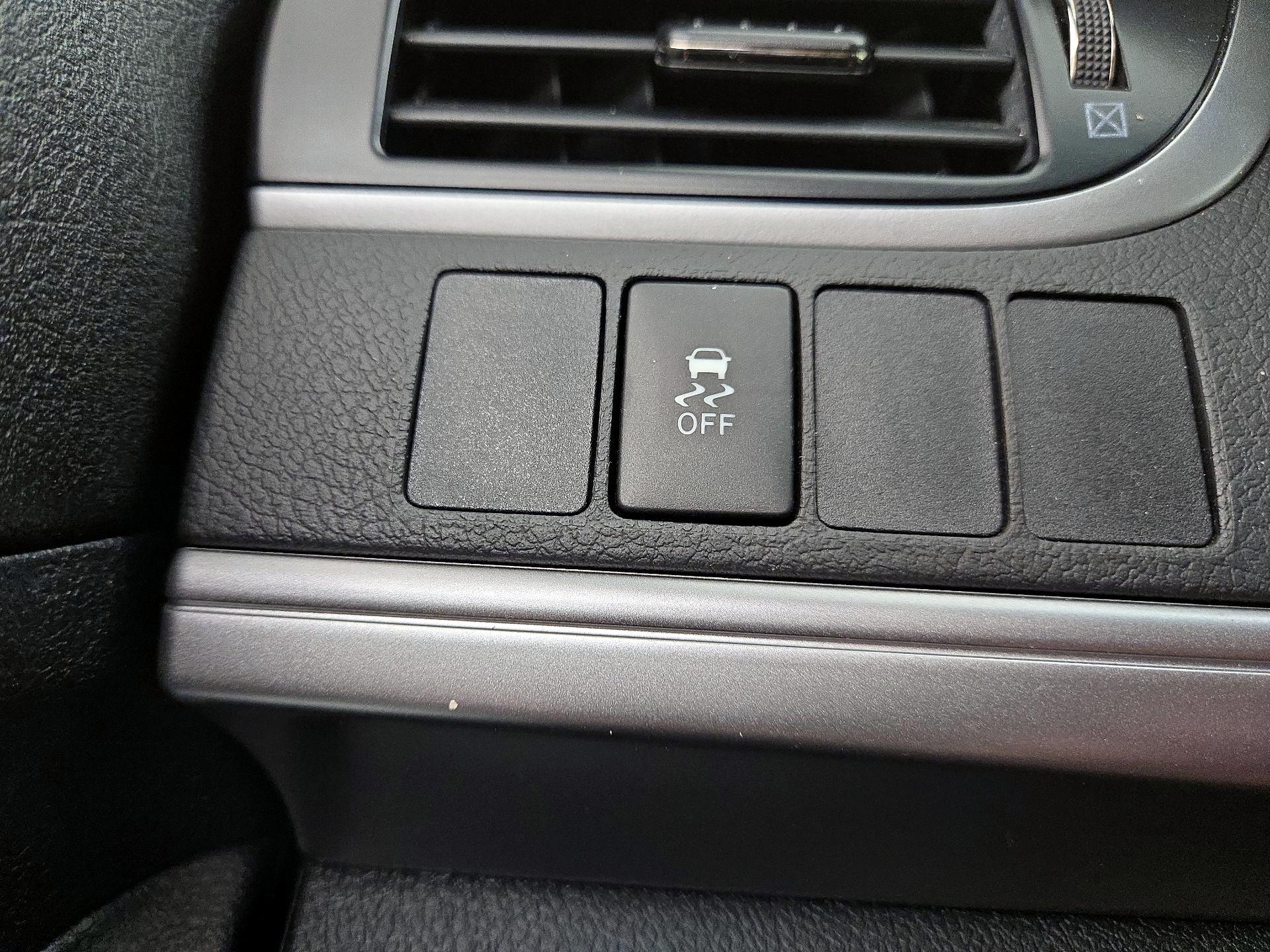 Thumbnail: 2014 Toyota Camry - 13