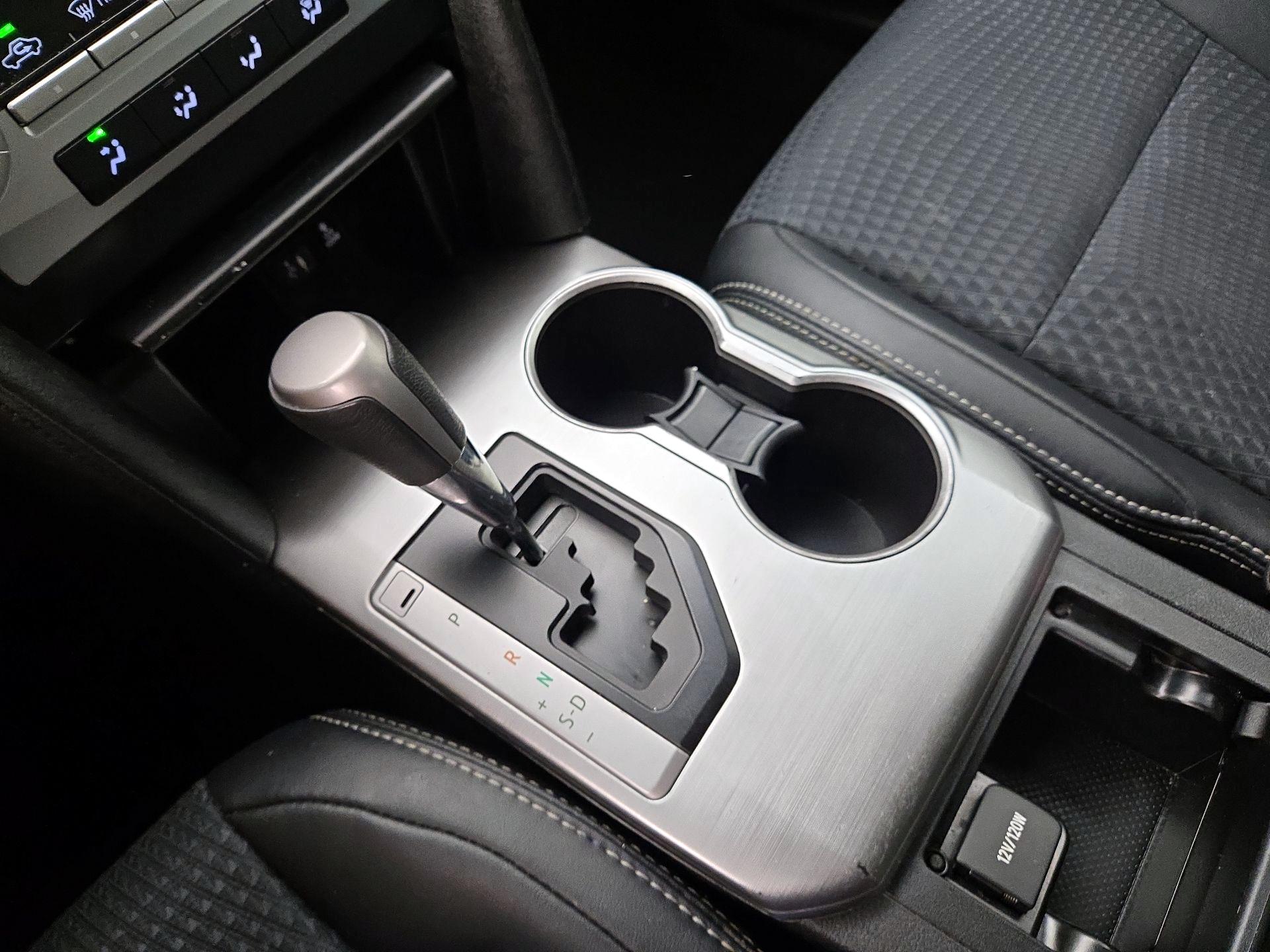 Thumbnail: 2014 Toyota Camry - 17