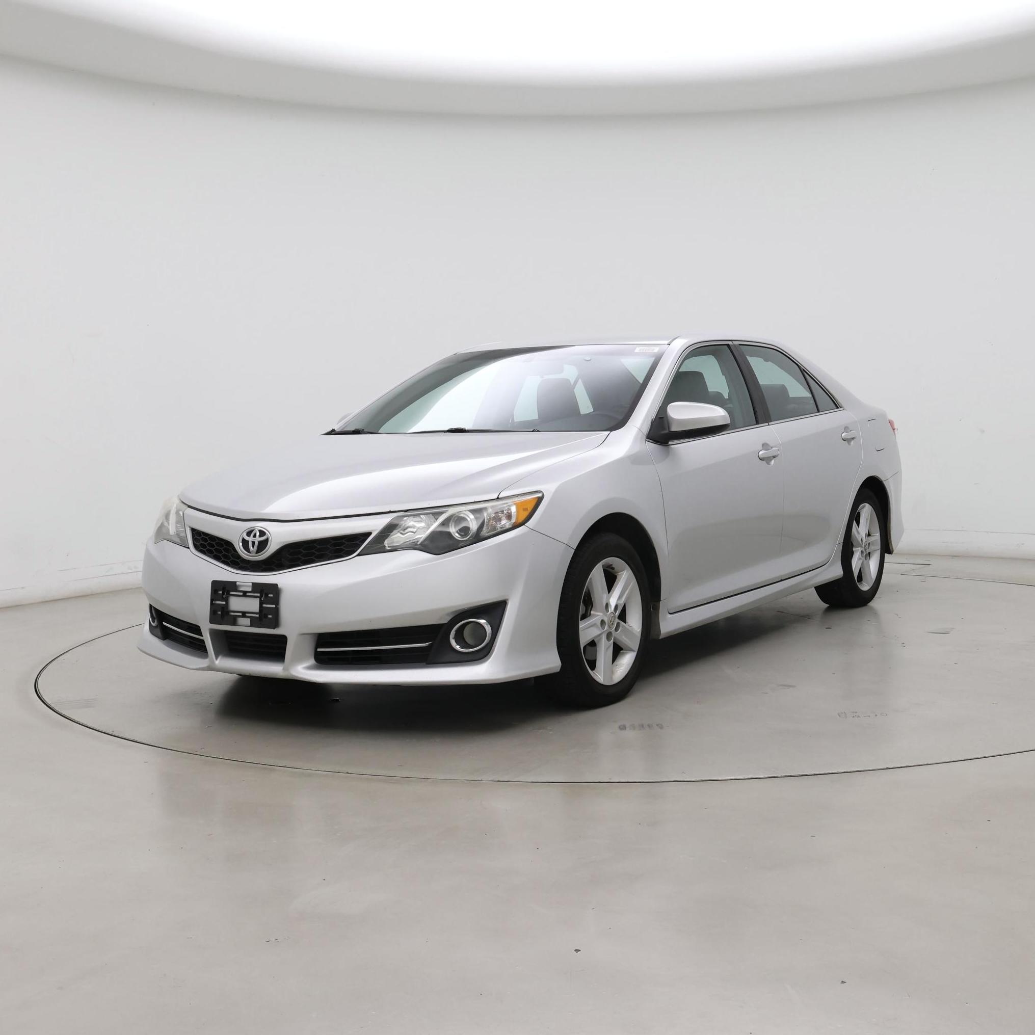Thumbnail: 2014 Toyota Camry - 4