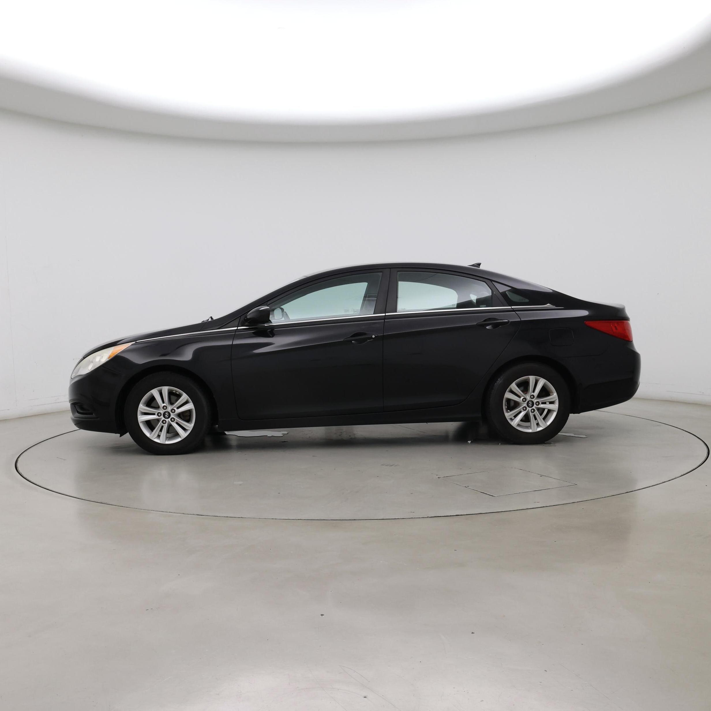 Thumbnail: 2013 Hyundai Sonata - 3