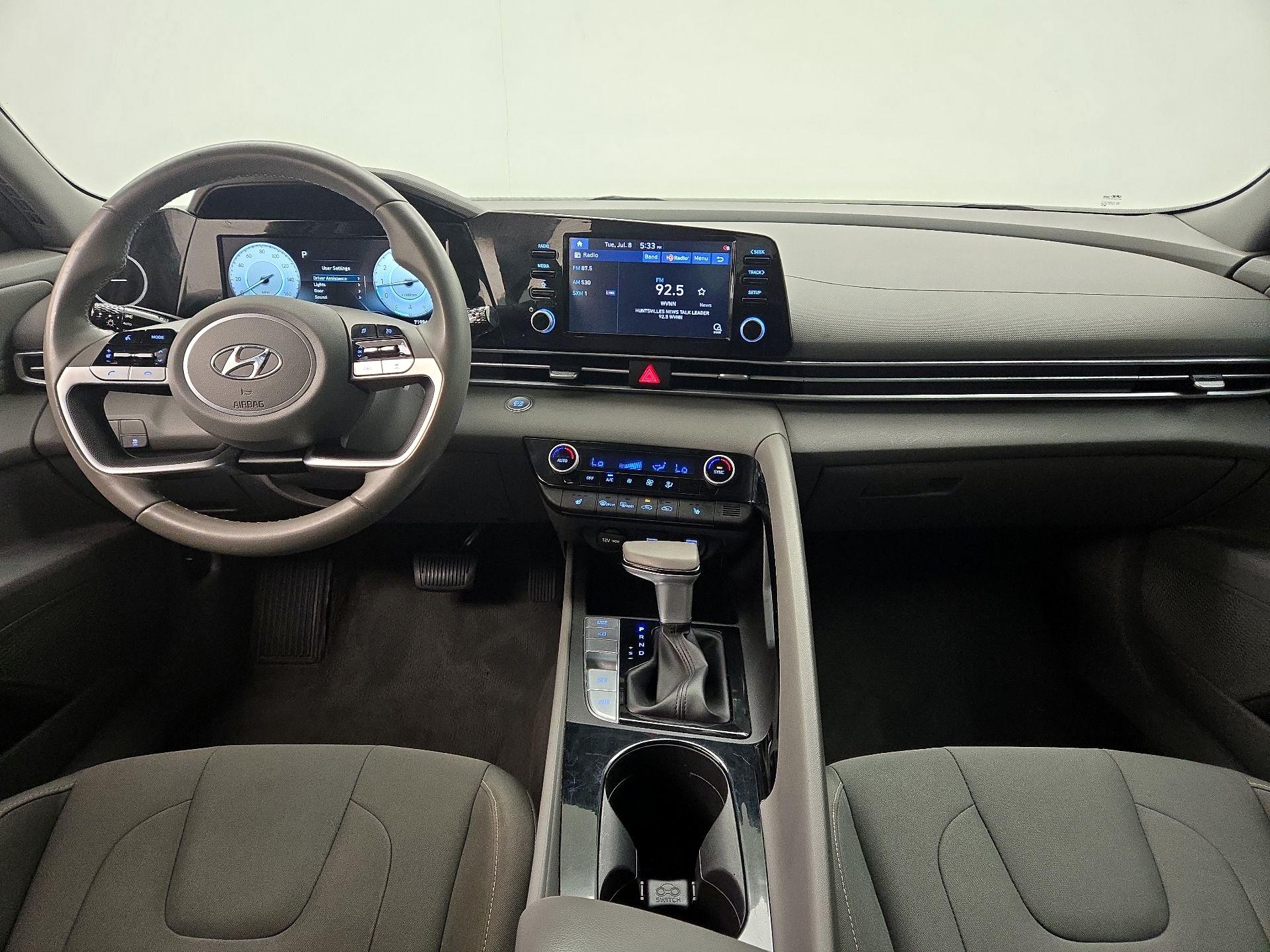 Thumbnail: 2021 Hyundai Elantra - 9