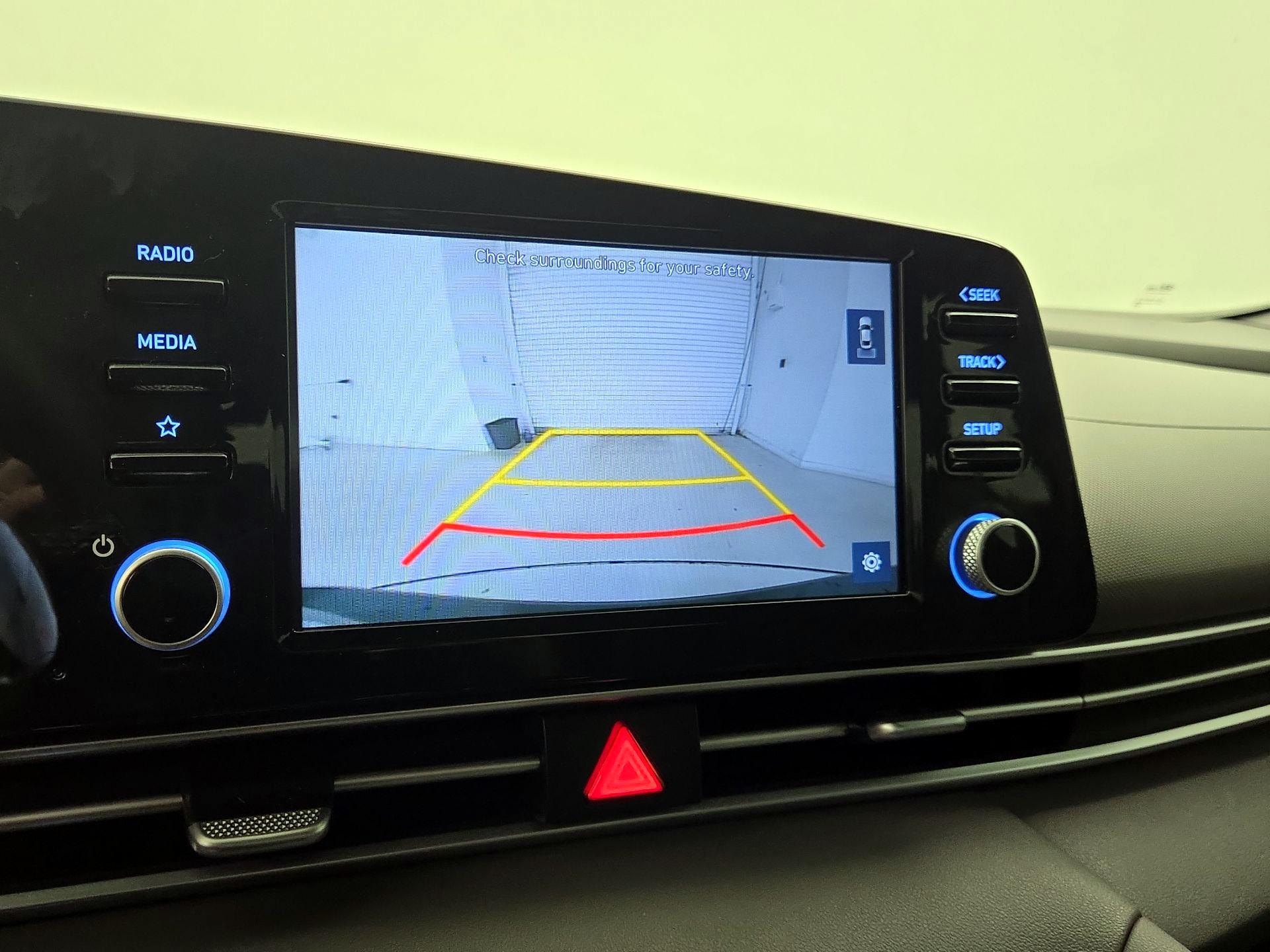 Thumbnail: 2021 Hyundai Elantra - 14
