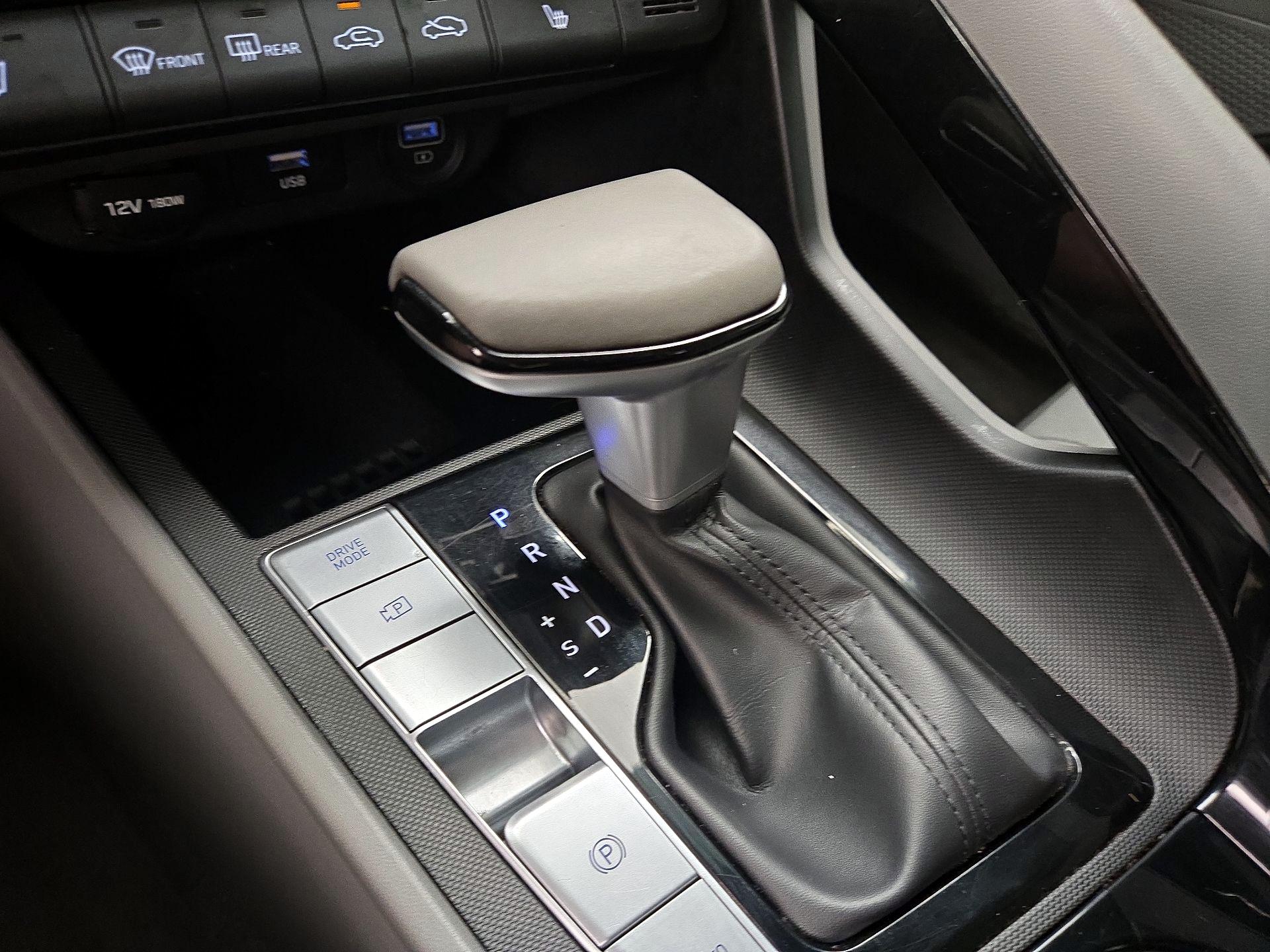 Thumbnail: 2021 Hyundai Elantra - 17