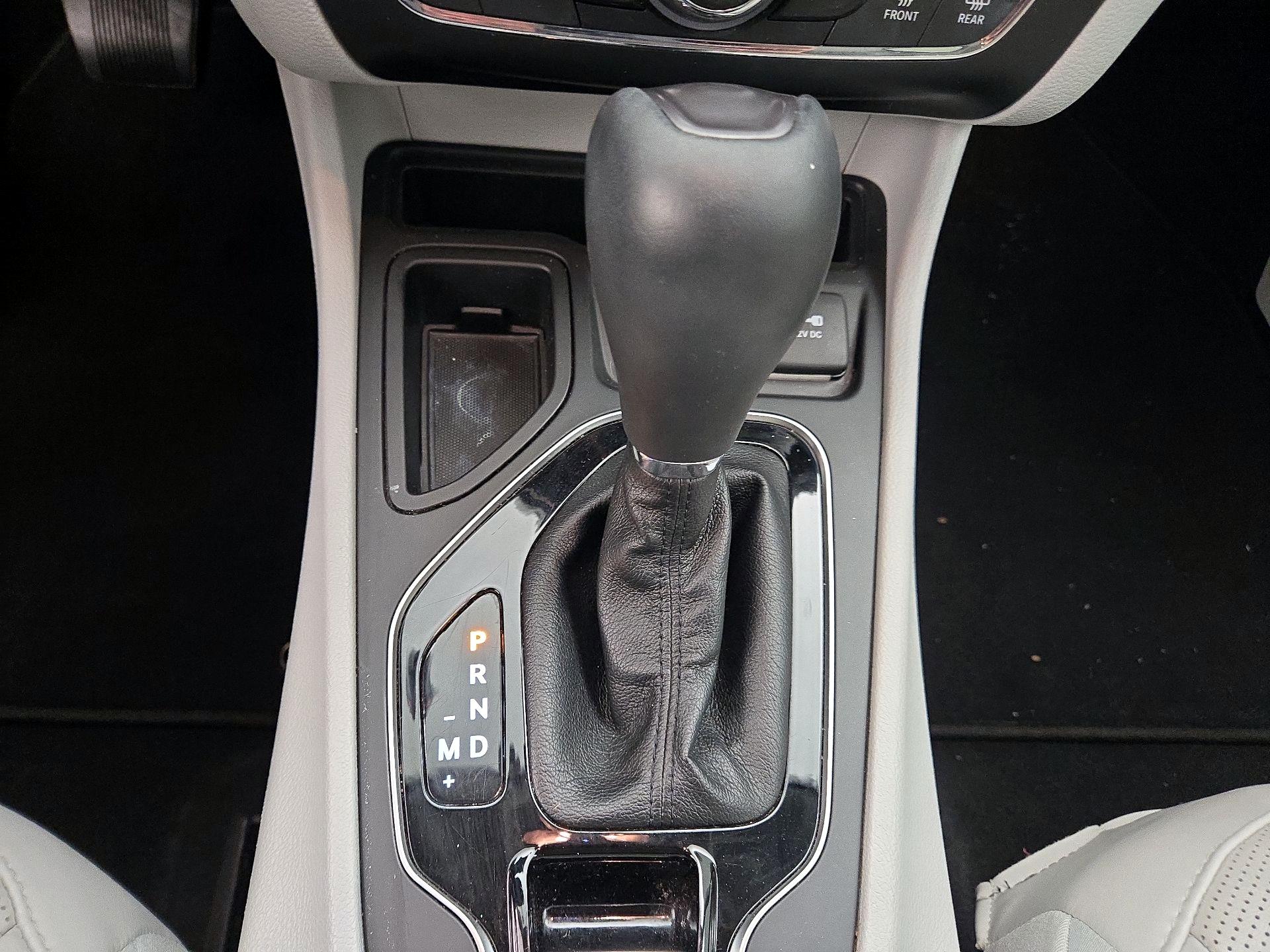 Thumbnail: 2020 Jeep Cherokee - 17