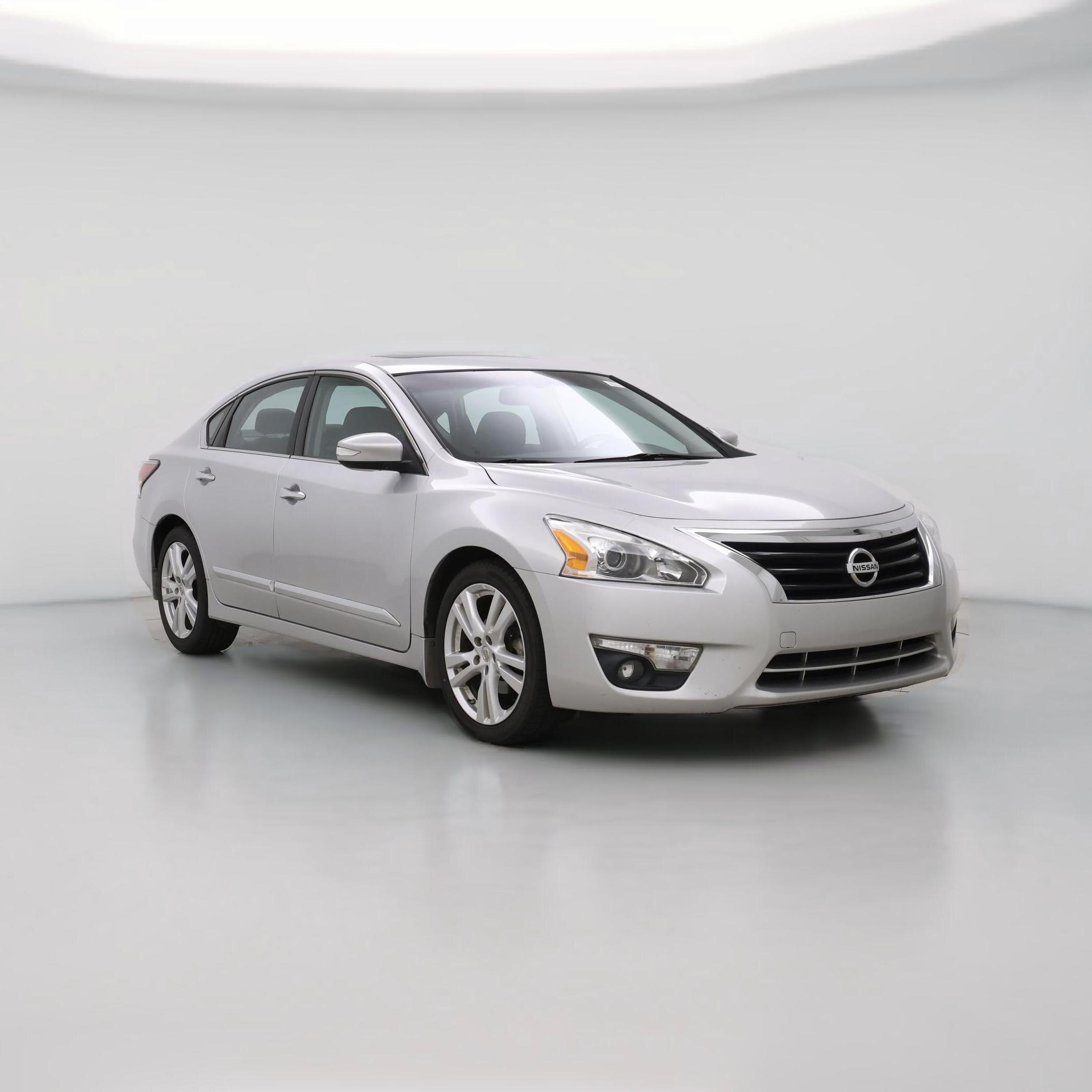 Thumbnail: 2015 Nissan Altima - 1