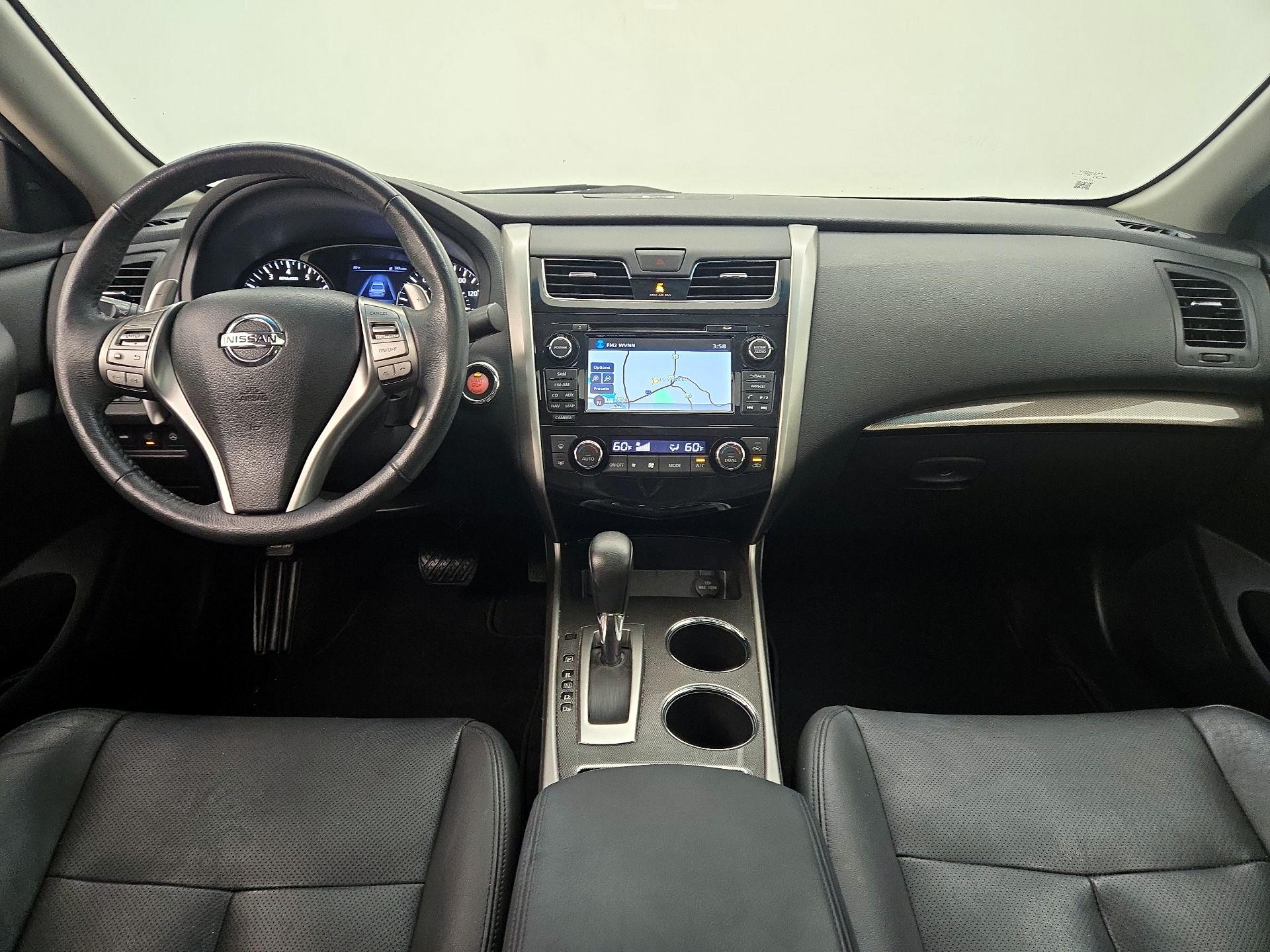 Thumbnail: 2015 Nissan Altima - 9