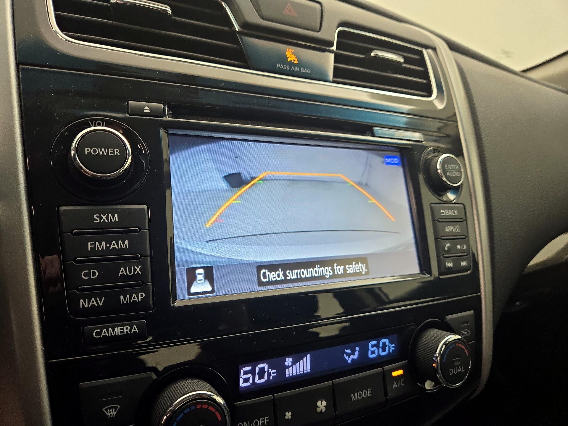 Thumbnail: 2015 Nissan Altima - 15