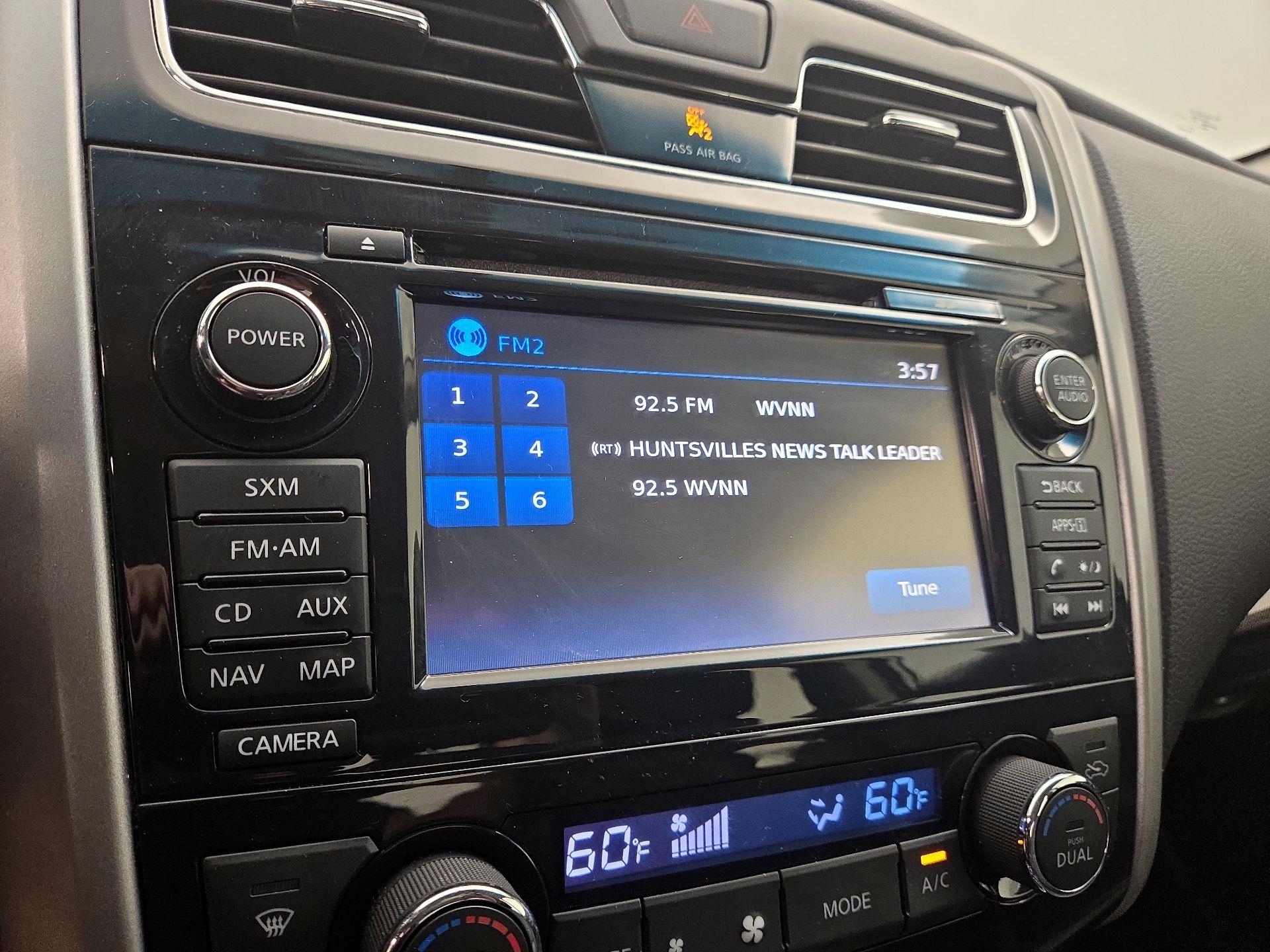 Thumbnail: 2015 Nissan Altima - 16