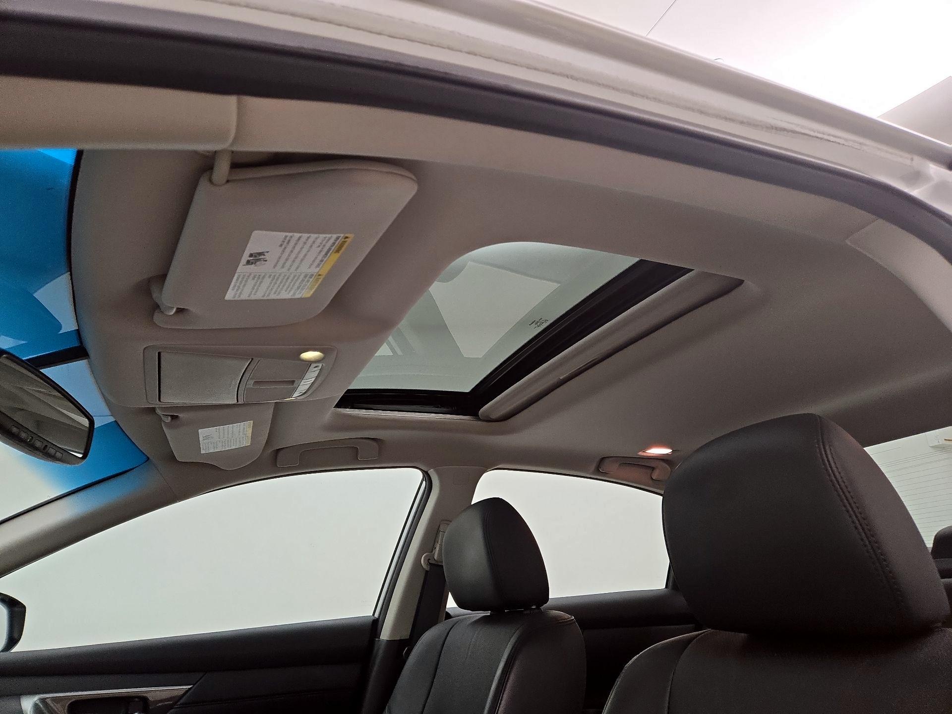 Thumbnail: 2015 Nissan Altima - 20