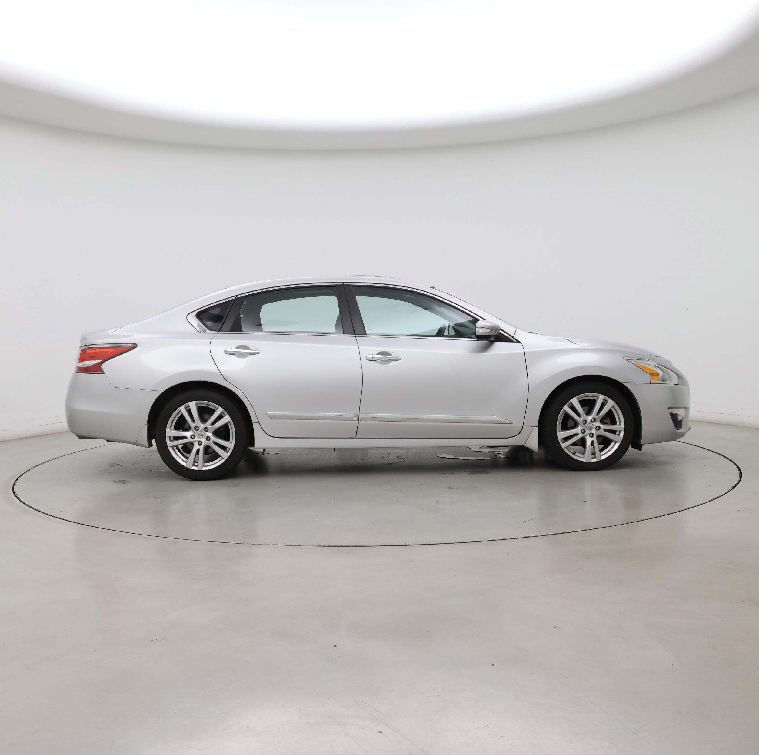 Thumbnail: 2015 Nissan Altima - 7