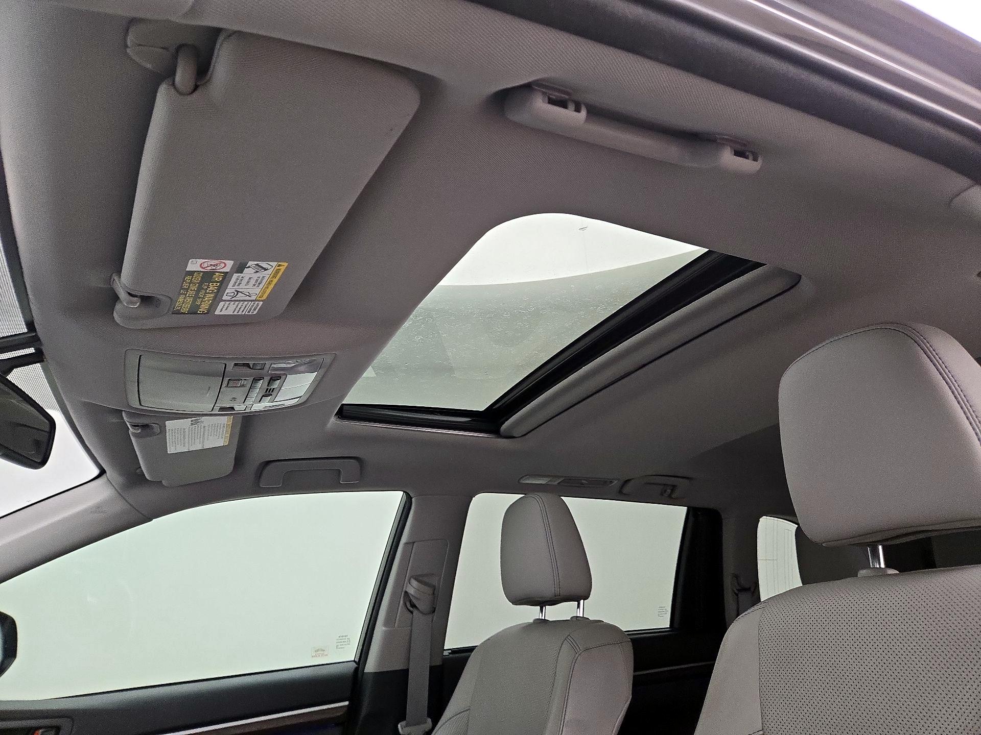 Thumbnail: 2015 Toyota Highlander - 19