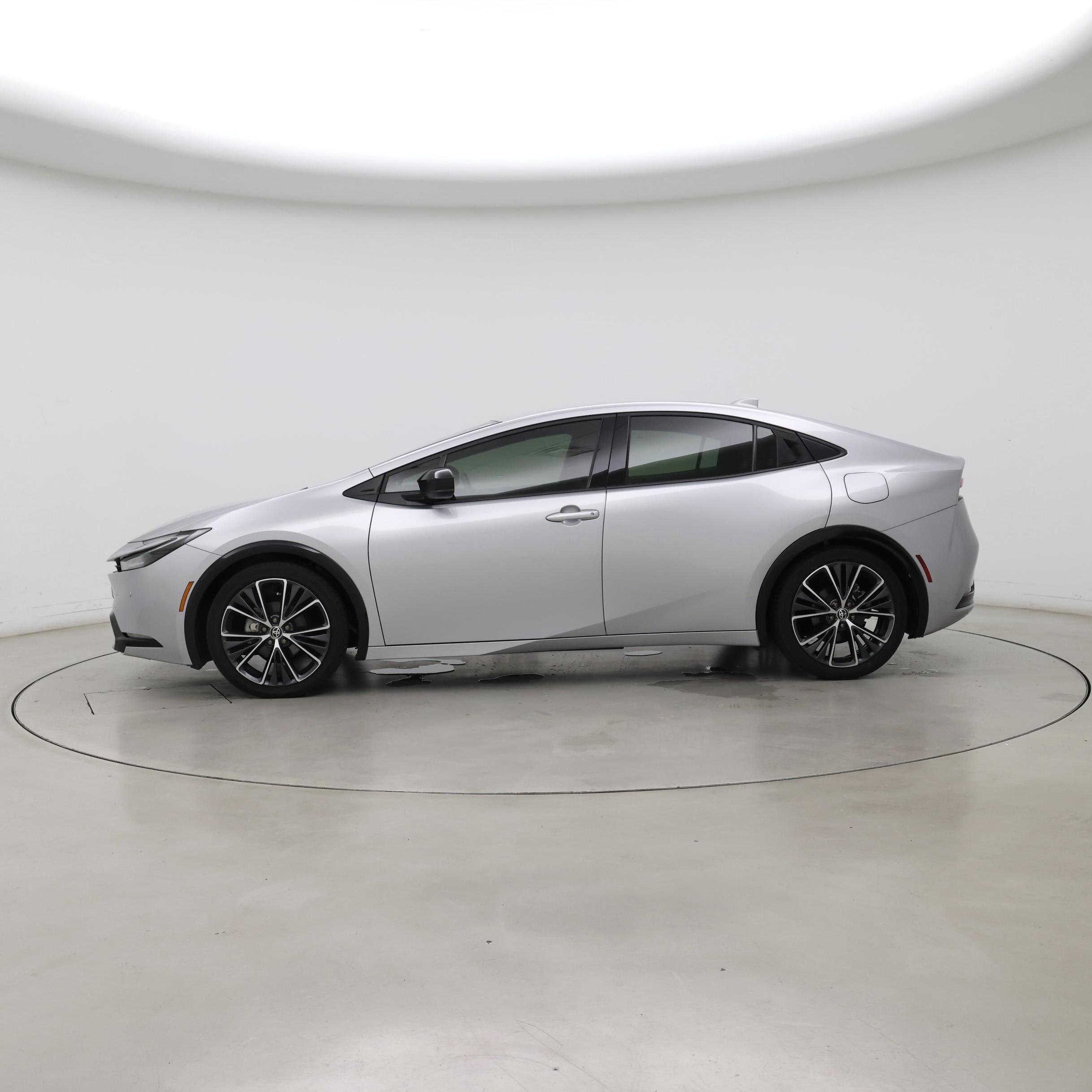 Thumbnail: 2023 Toyota Prius - 3