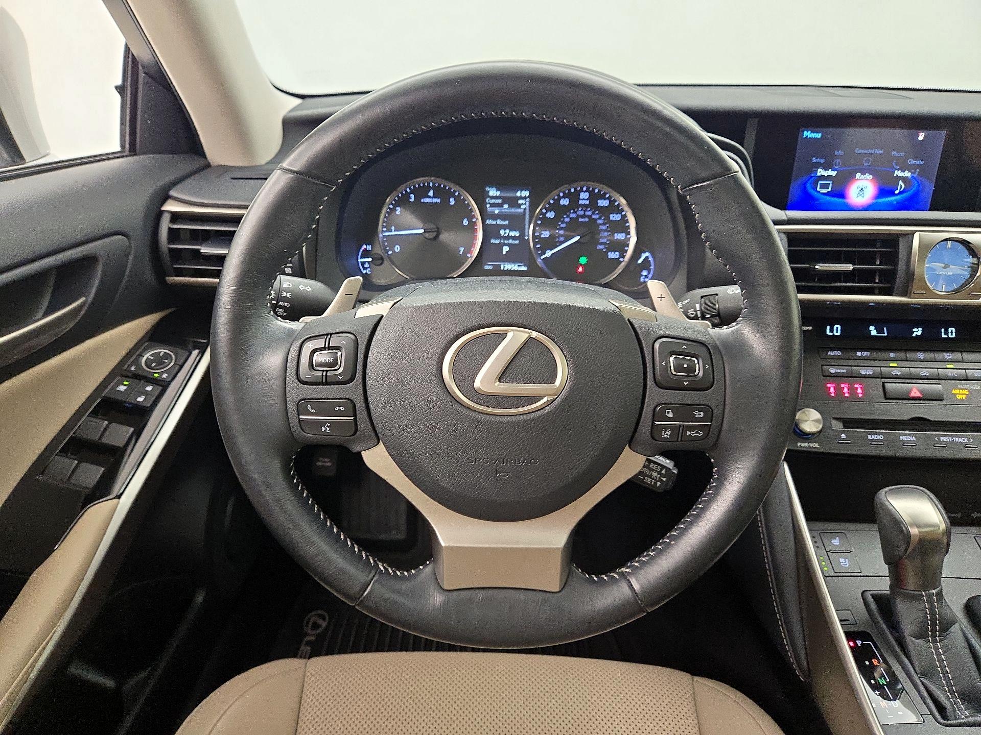 Thumbnail: 2017 Lexus IS - 10