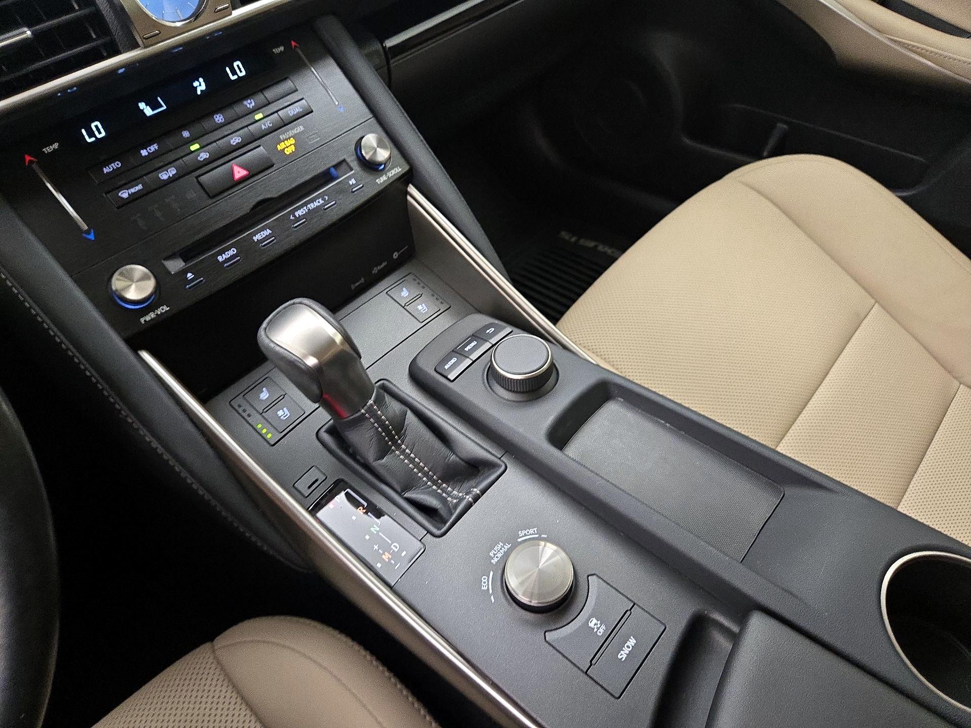 Thumbnail: 2017 Lexus IS - 17