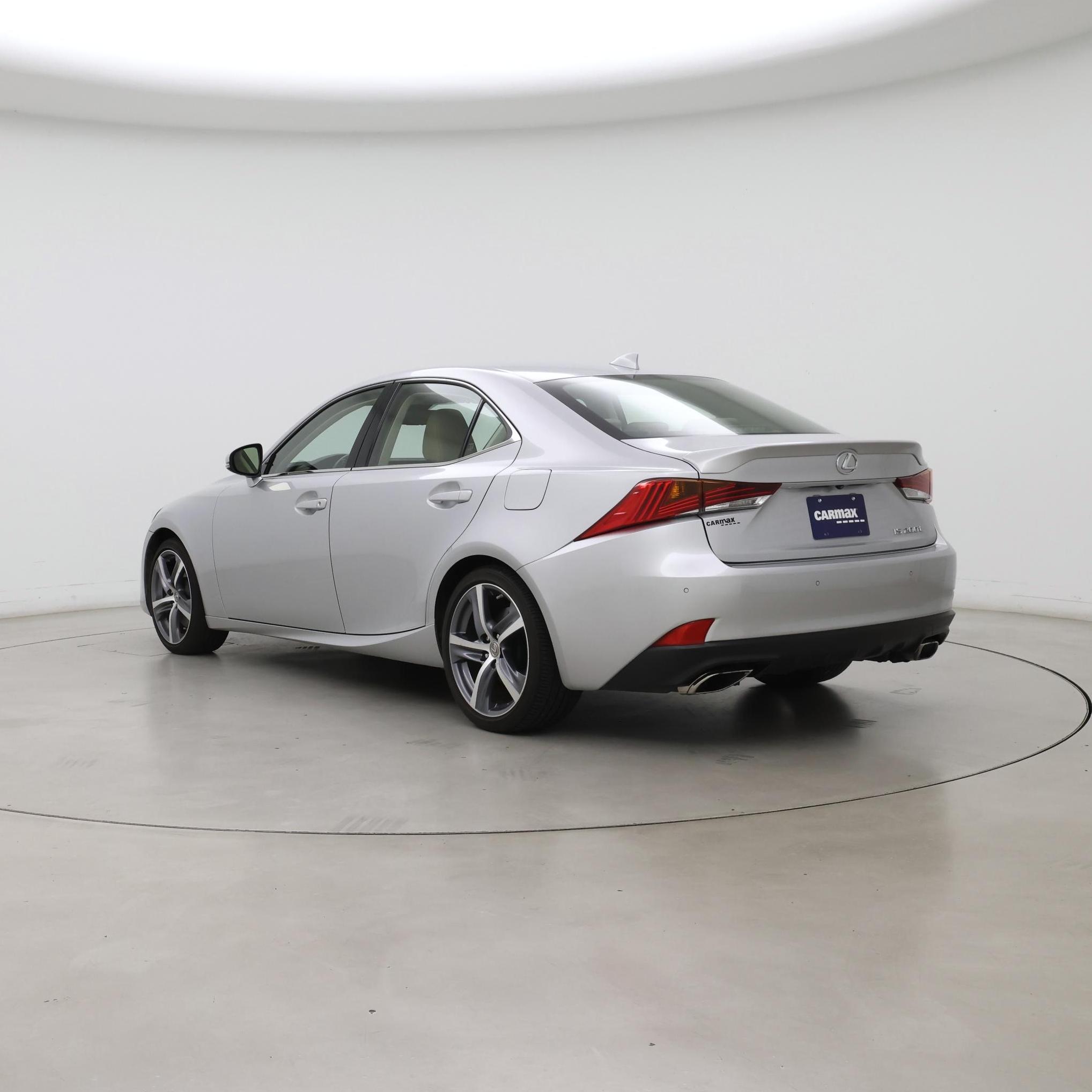 Thumbnail: 2017 Lexus IS - 2