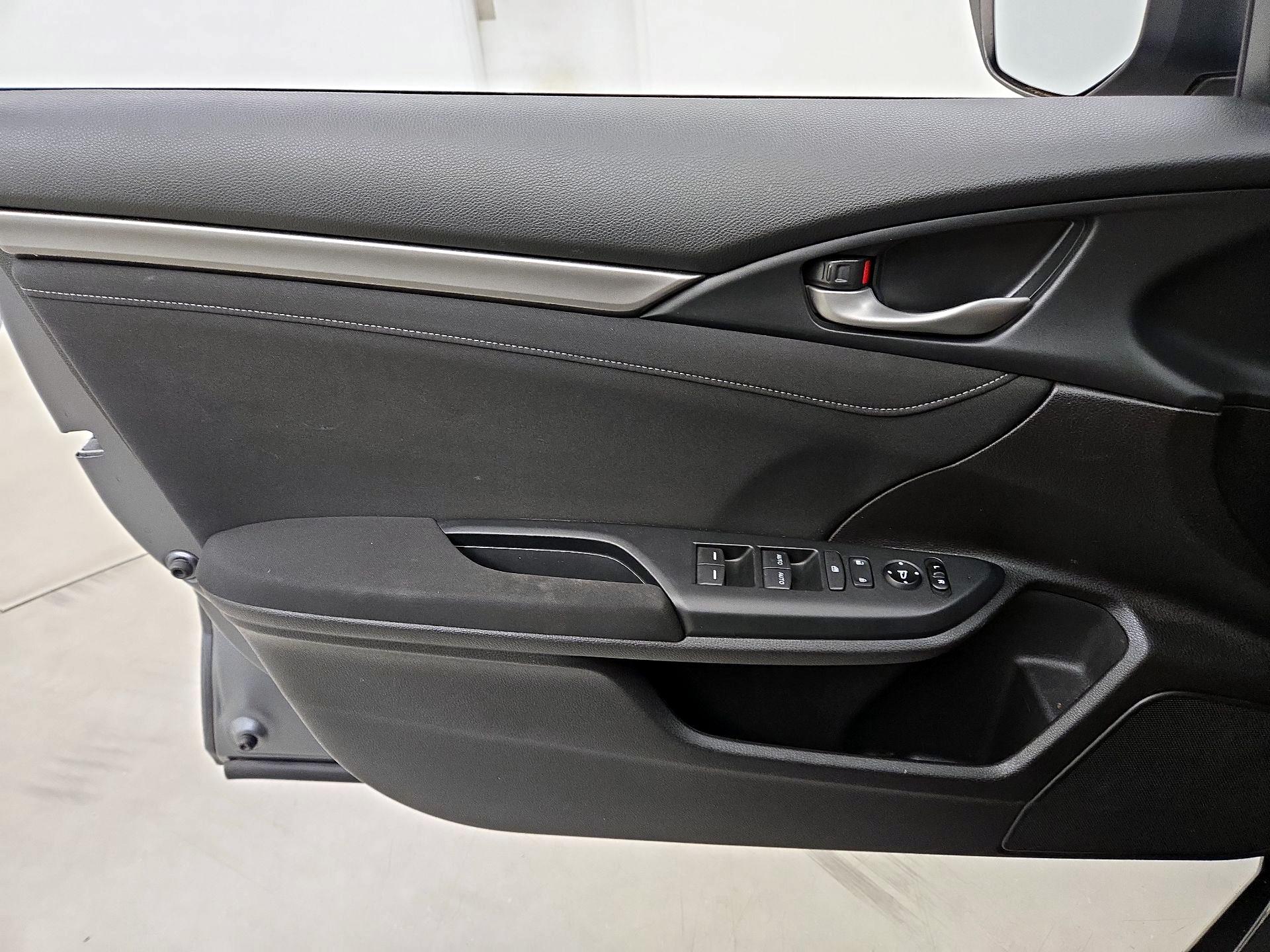 Thumbnail: 2020 Honda Civic - 12