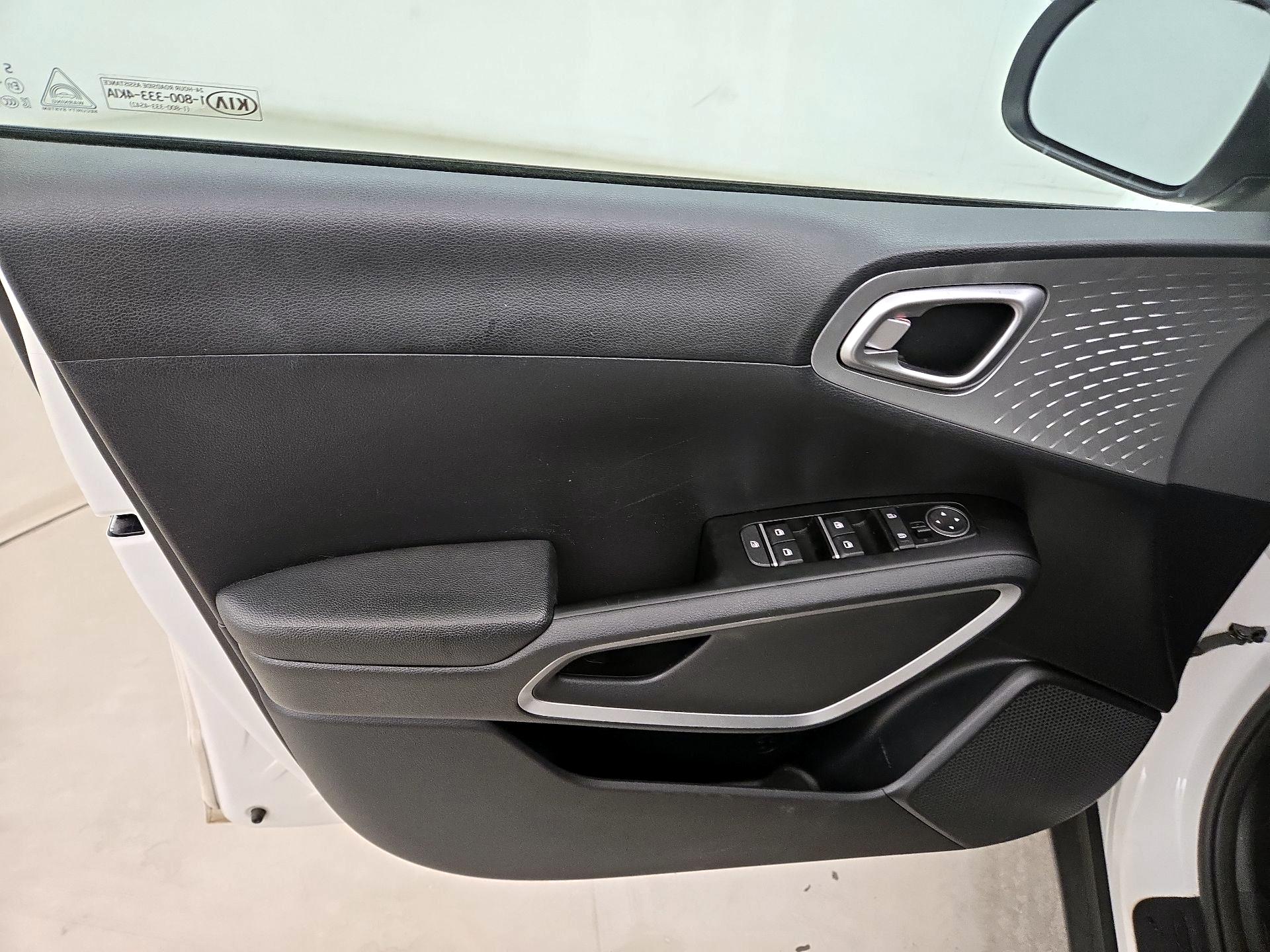 Thumbnail: 2021 Kia Soul - 12