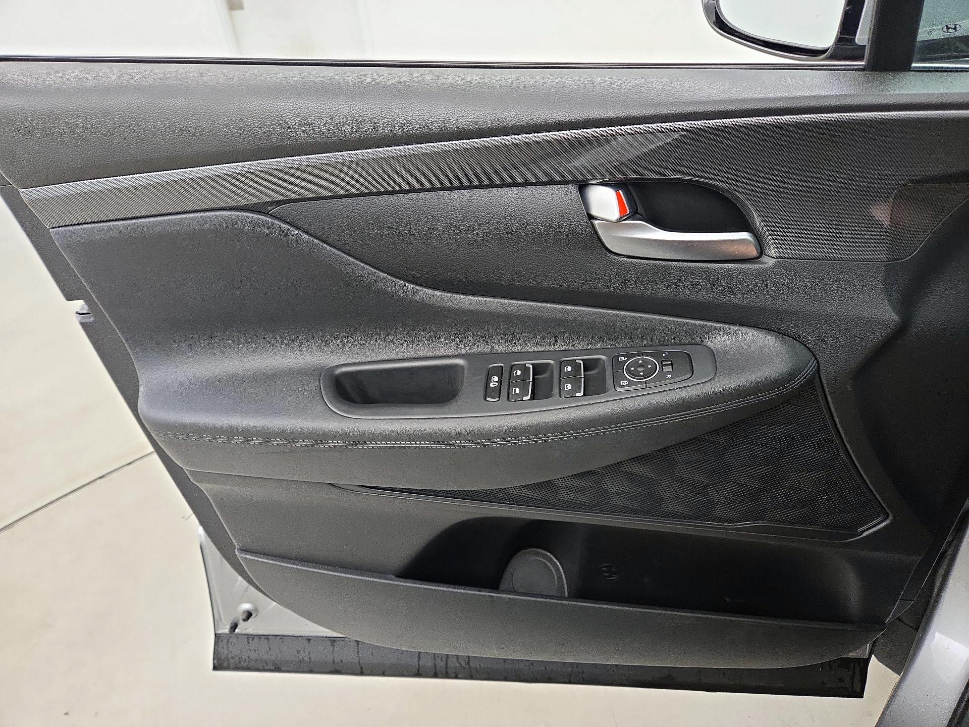 Thumbnail: 2023 Hyundai Santa Fe - 12
