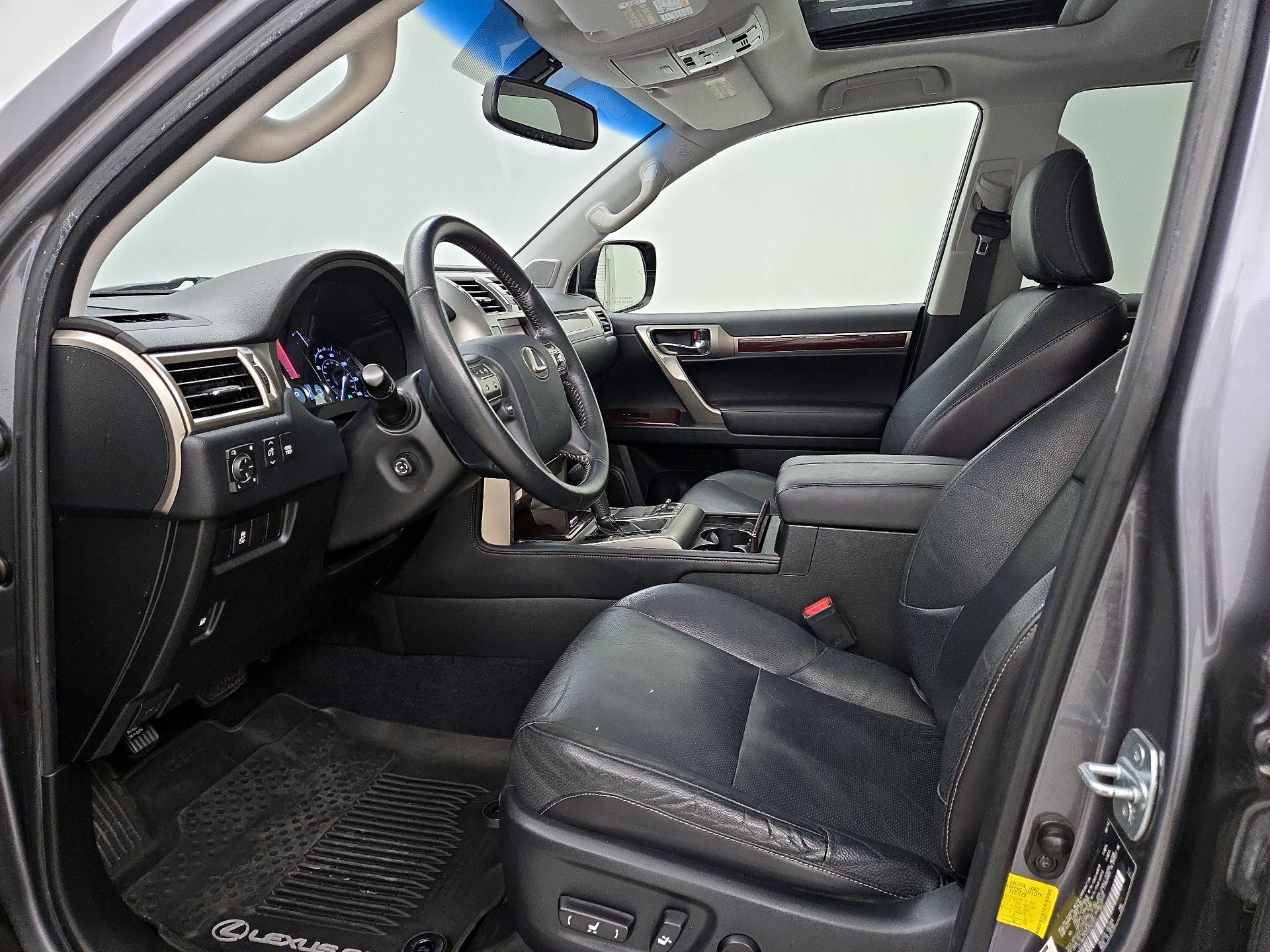 Thumbnail: 2016 Lexus GX - 11