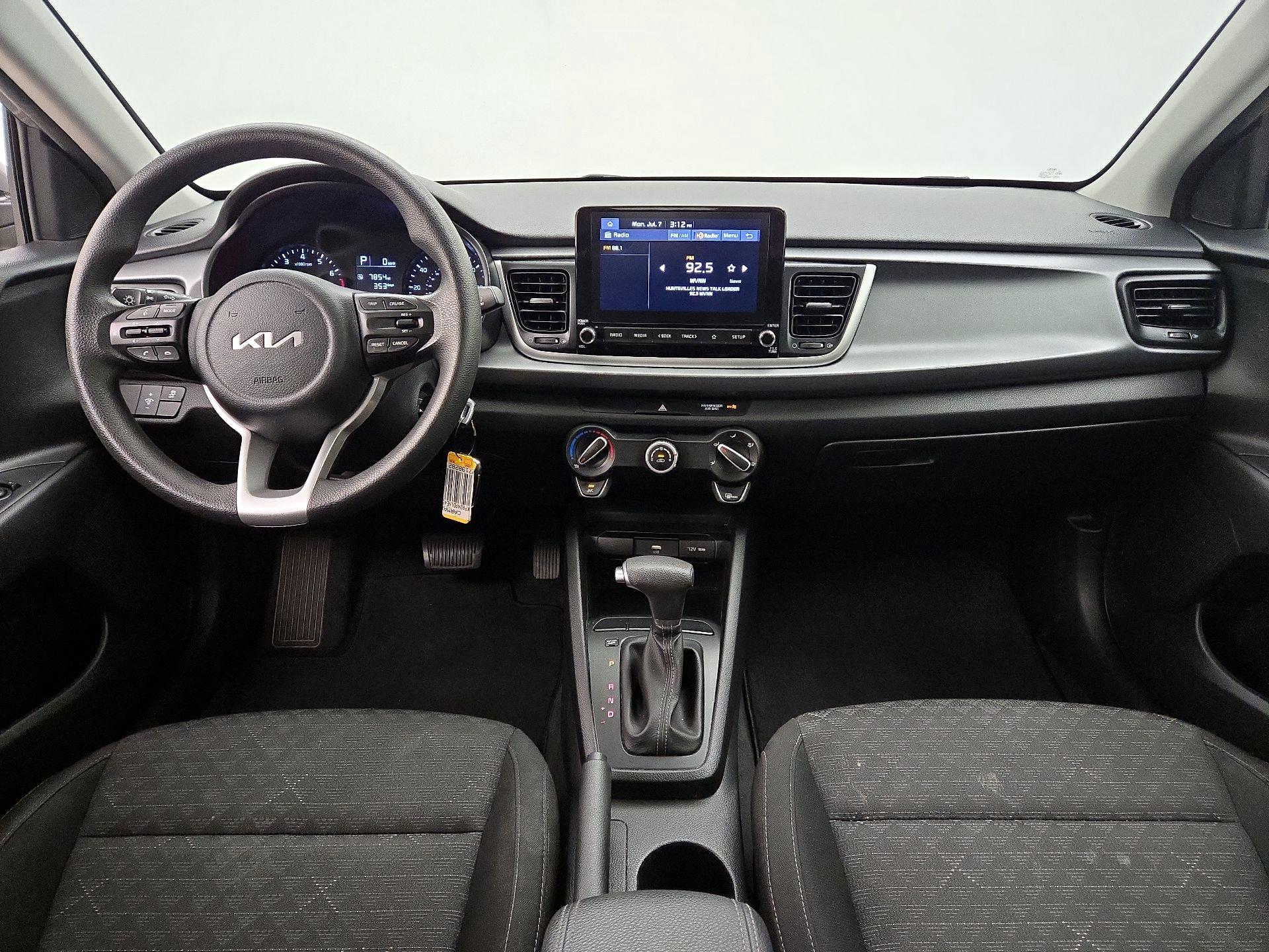 Thumbnail: 2022 Kia Rio - 9