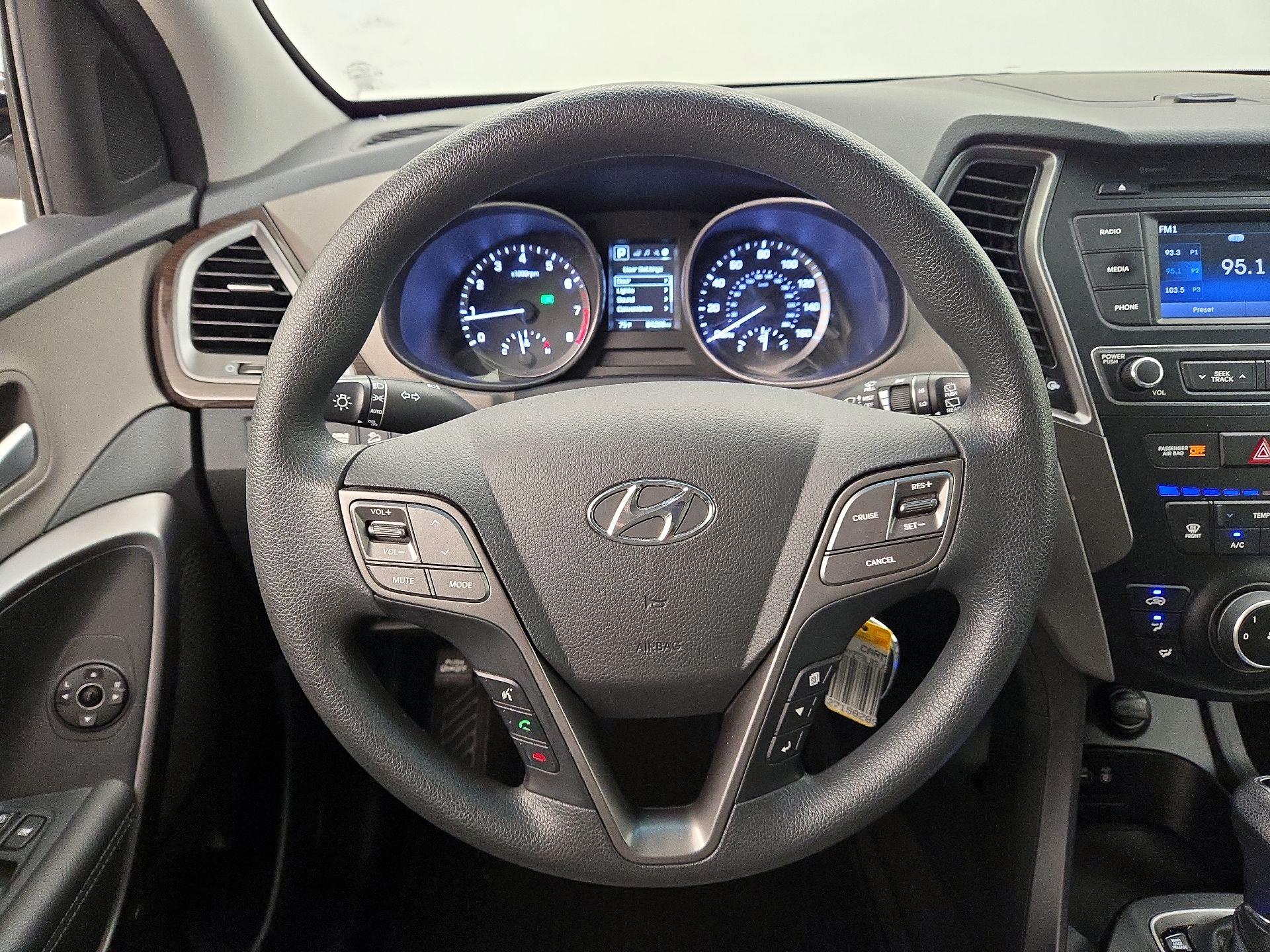 Thumbnail: 2018 Hyundai Santa Fe - 10