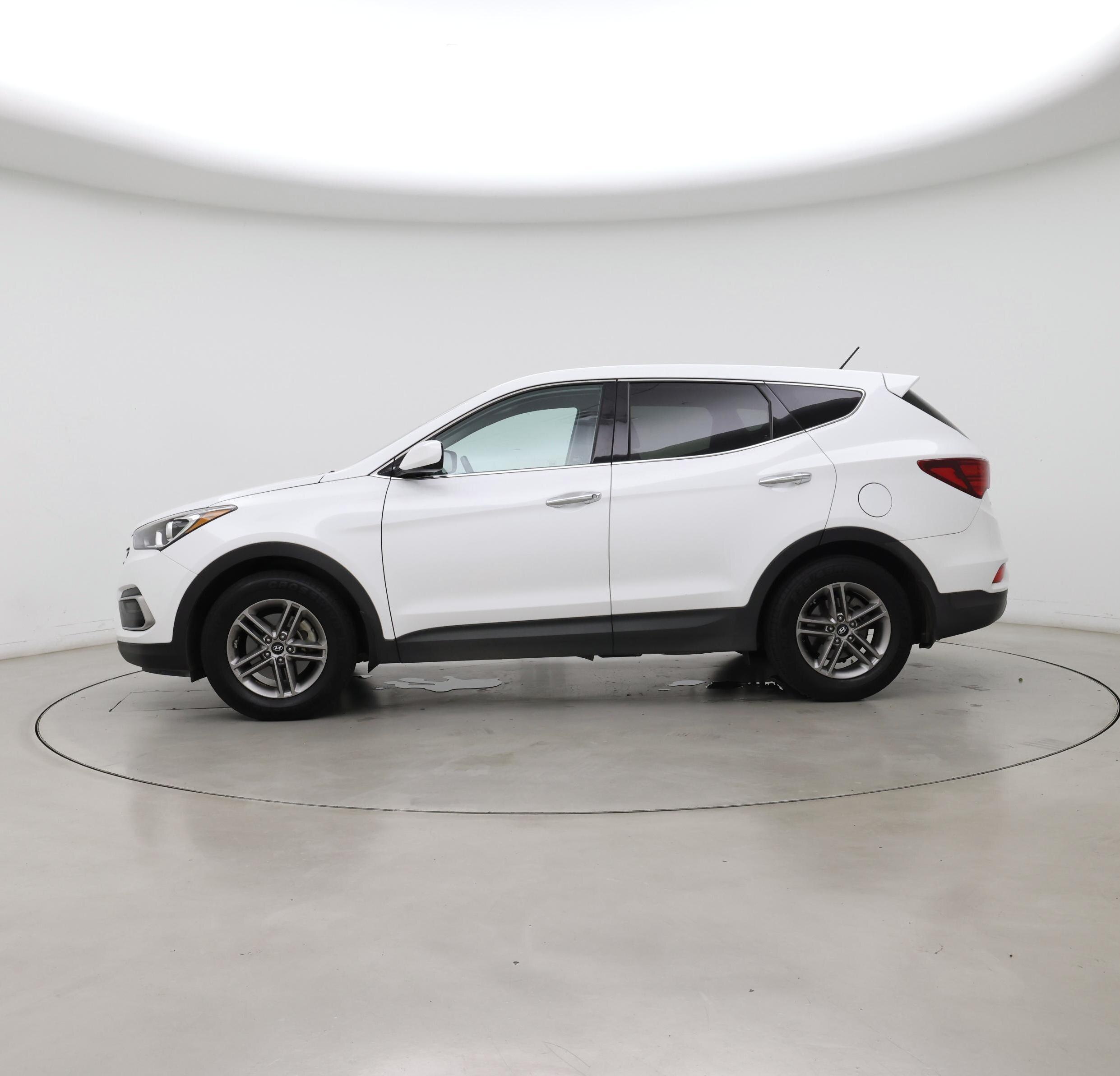 Thumbnail: 2018 Hyundai Santa Fe - 3