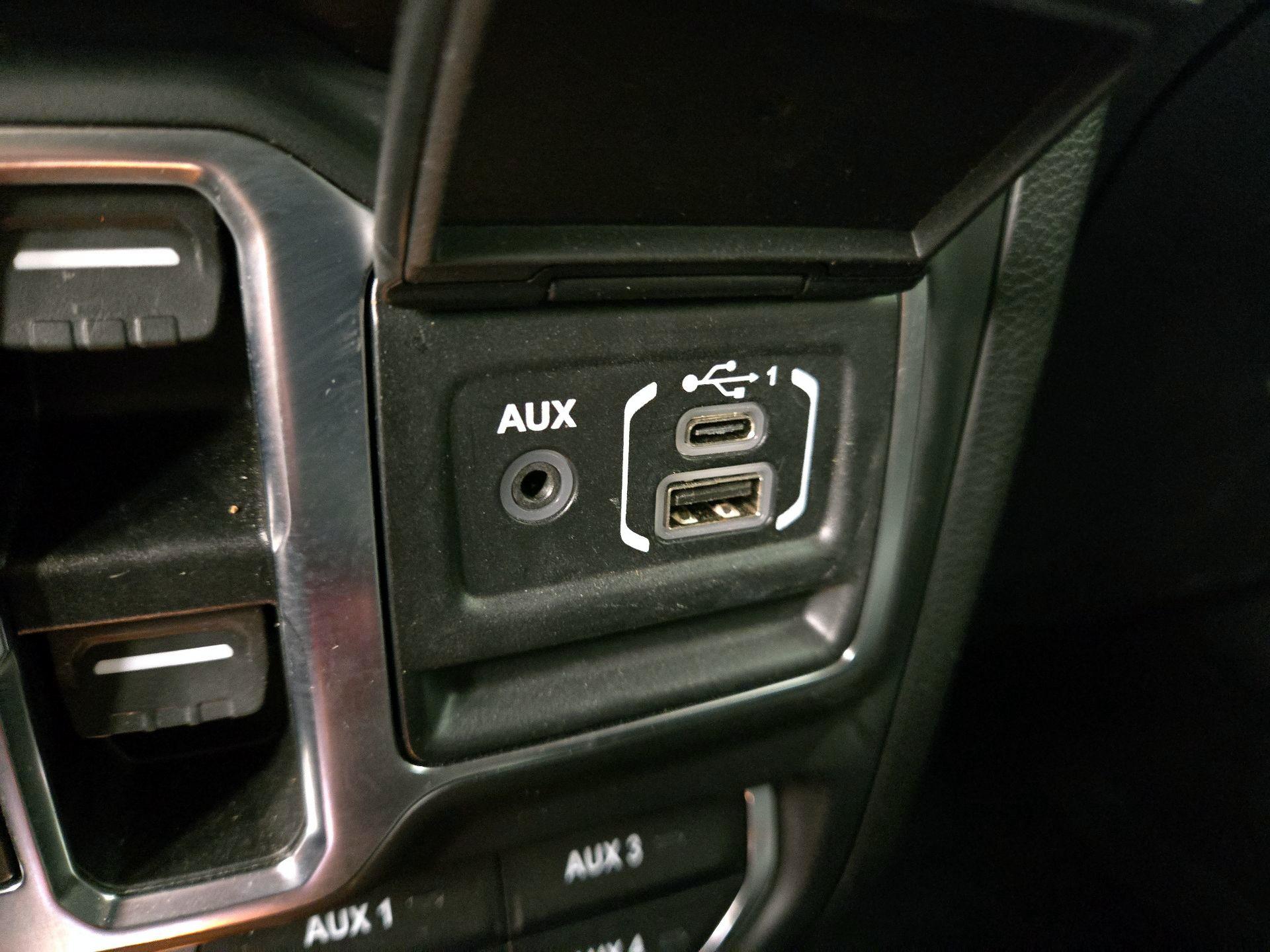 Thumbnail: 2023 Jeep Wrangler - 19