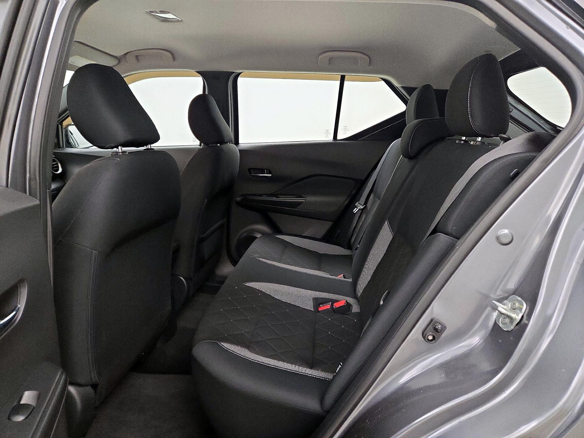 Thumbnail: 2020 Nissan Kicks - 18